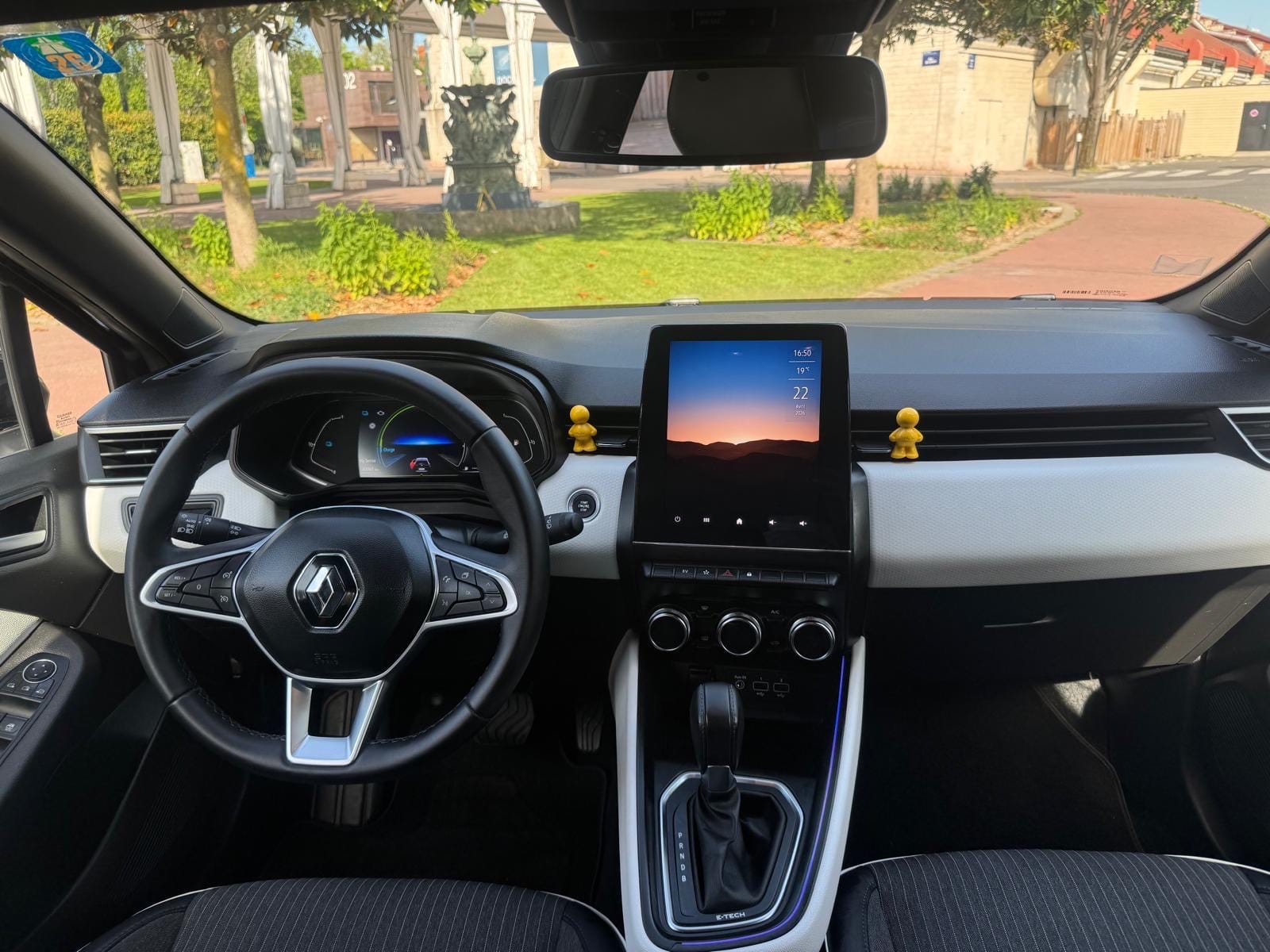 Renault Clio E-tech avec GPS