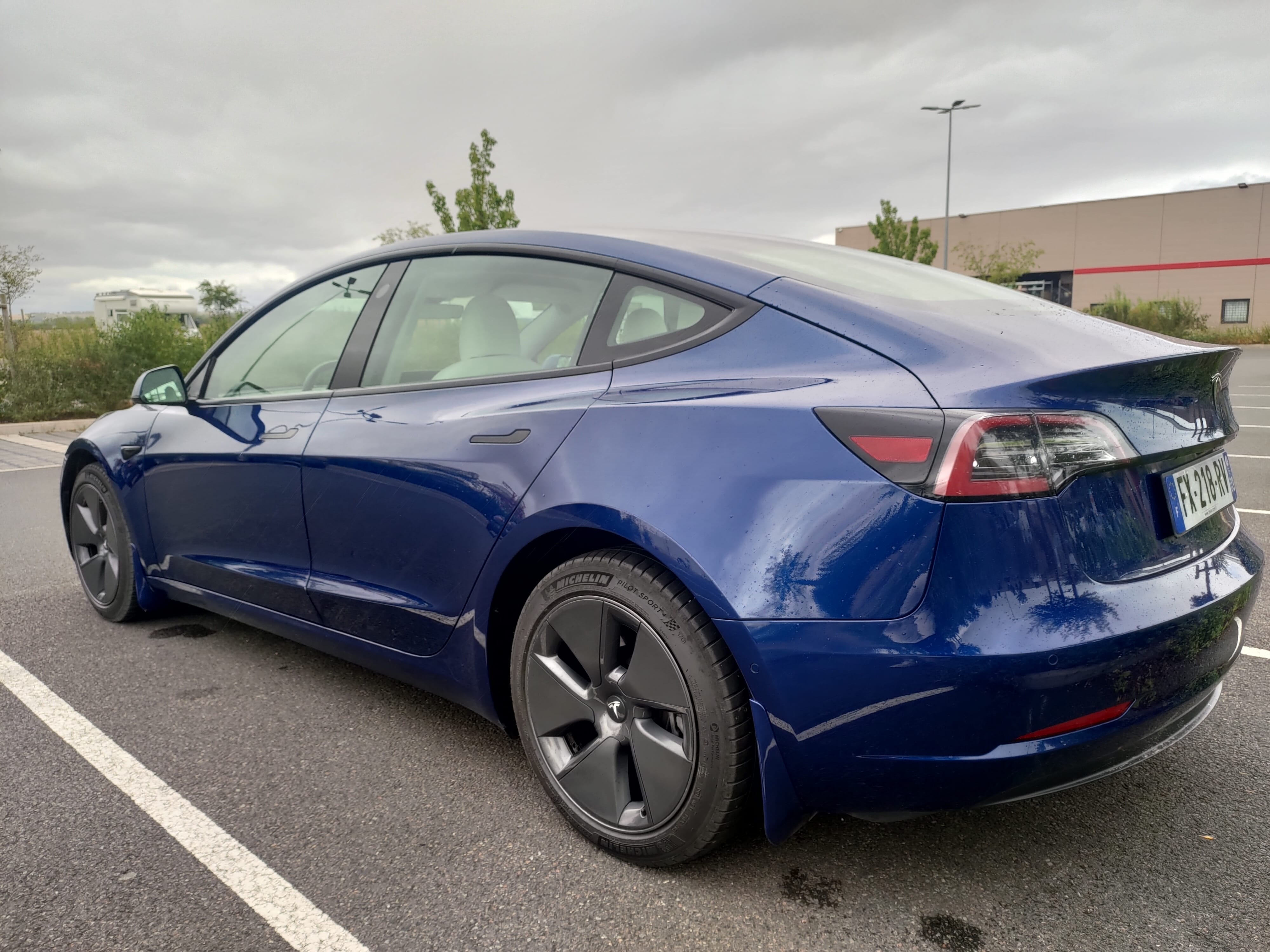 Tesla Model 3 Long Range avec Caméra de recul