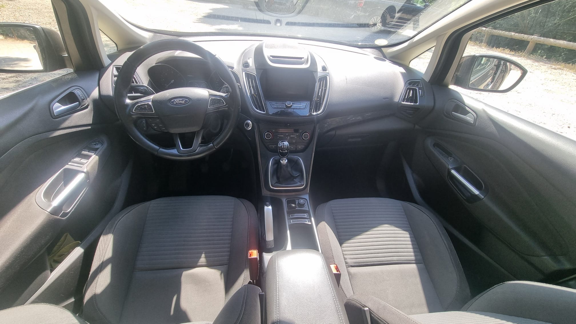 Ford C-Max avec GPS