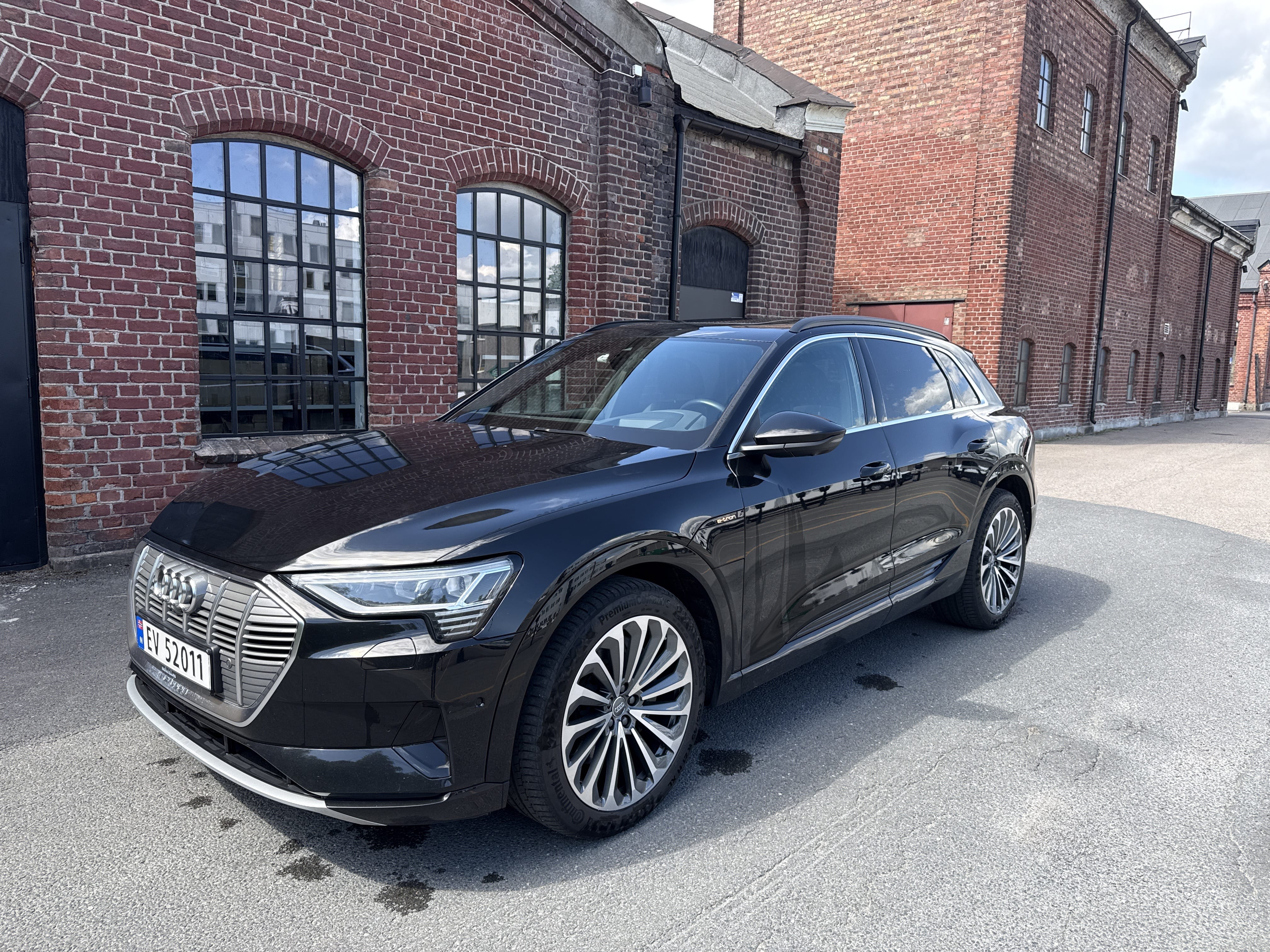Audi e-tron, 2019, Elektrisk, automatisk