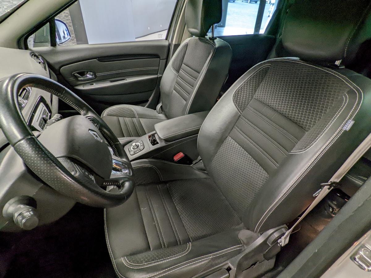 Renault Grand Scenic avec GPS