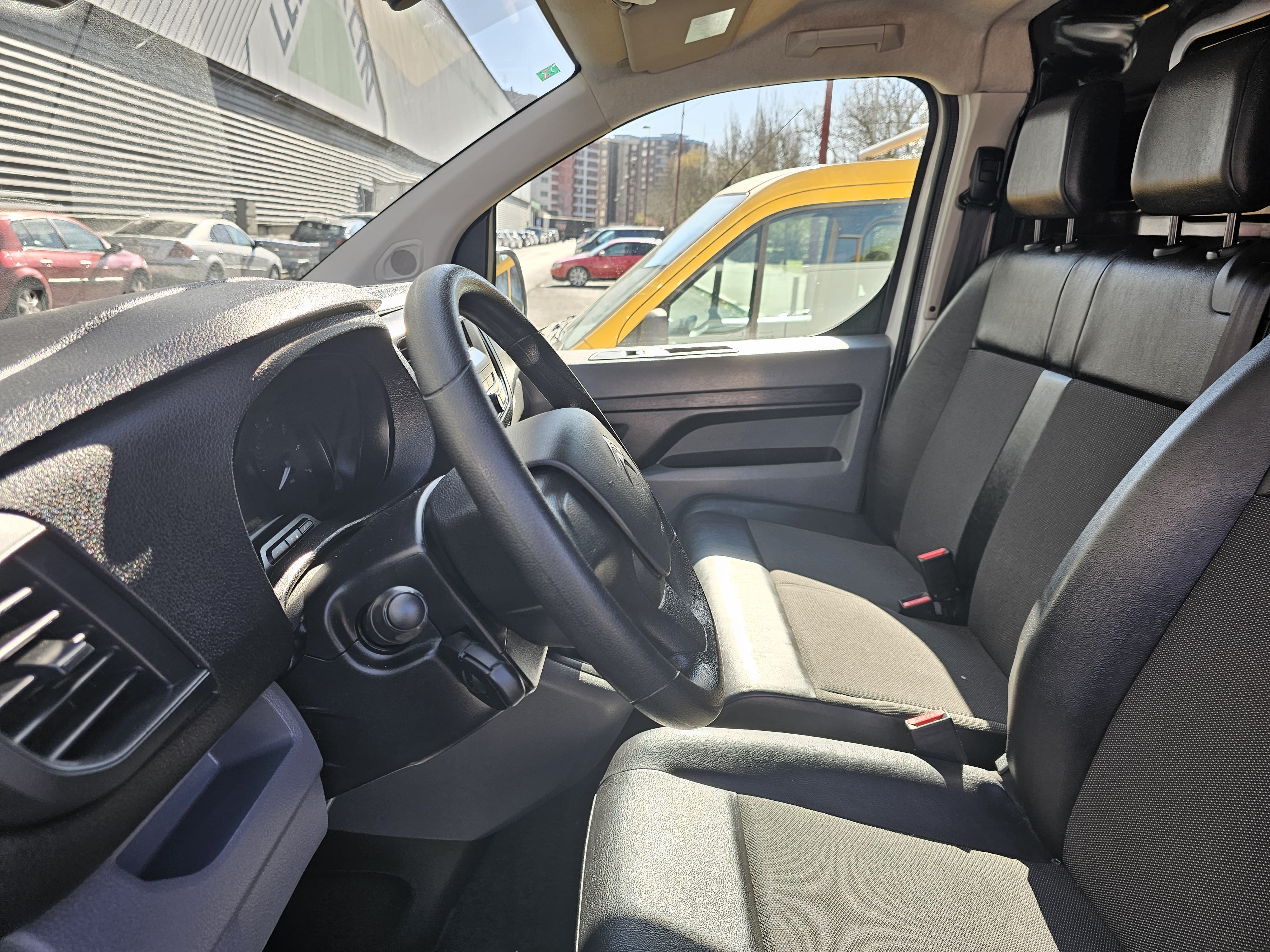 Citroen Jumpy mit Bluetooth-Audio