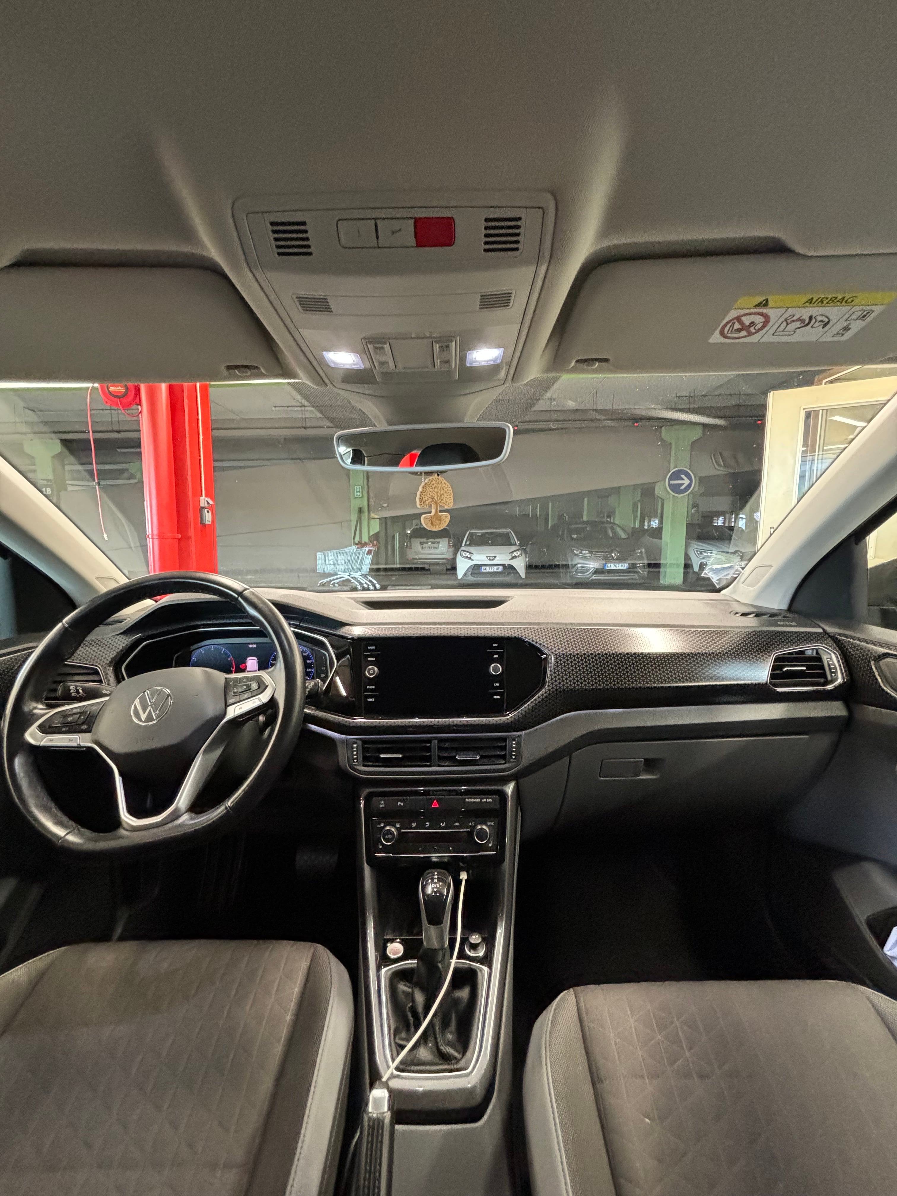 Volkswagen T-Cross avec GPS