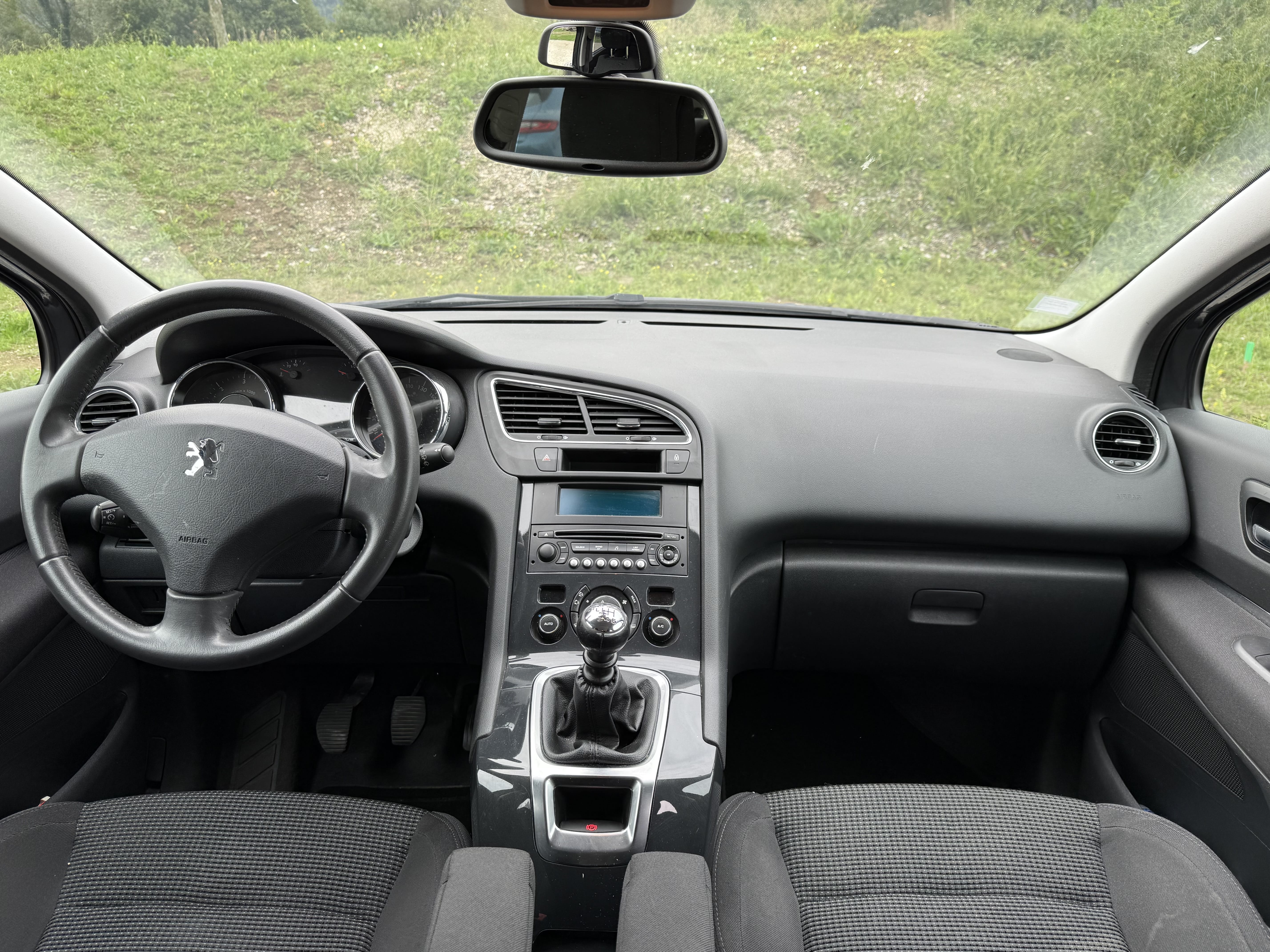 Peugeot 5008 avec Siège bébé