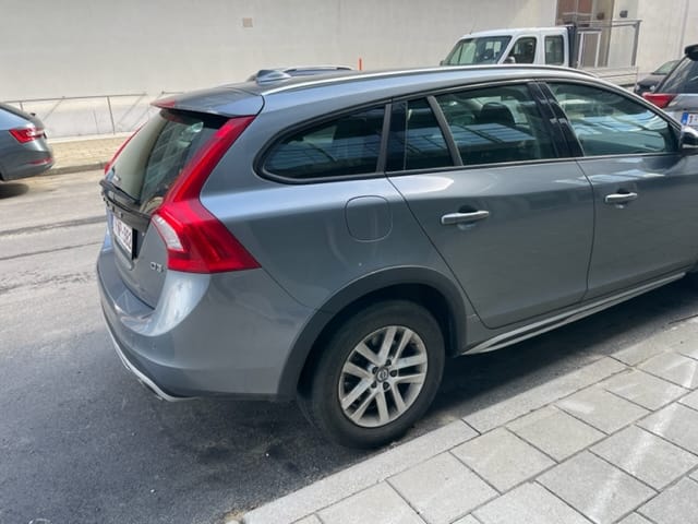 Volvo V60 Cross Country avec GPS