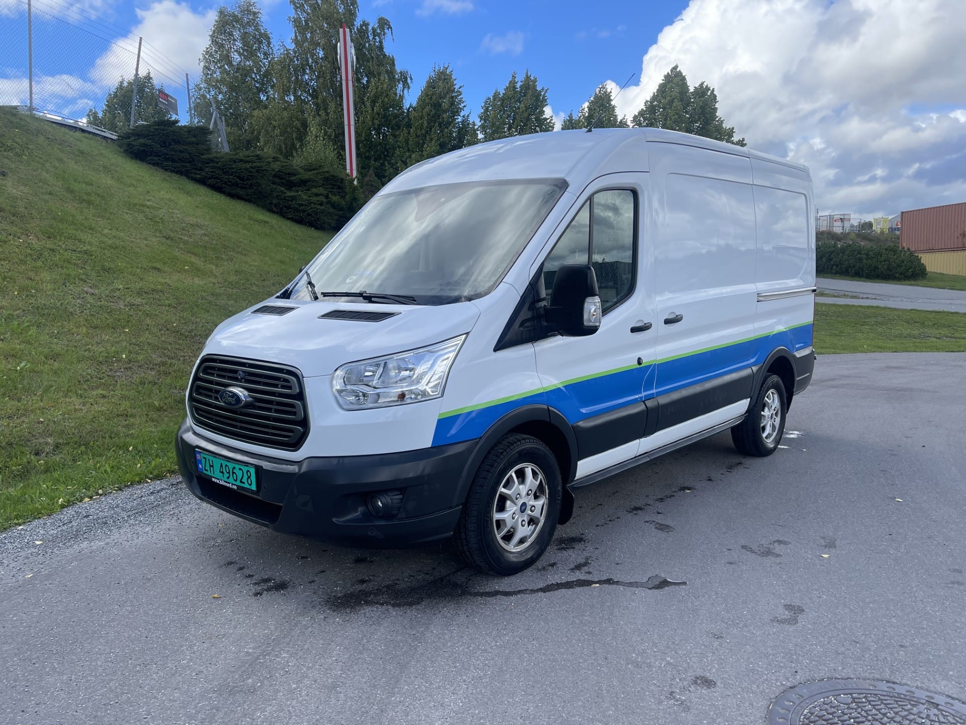 Ford Transit AWD 4 hjulstrekk / hengerfeste med Aircondition