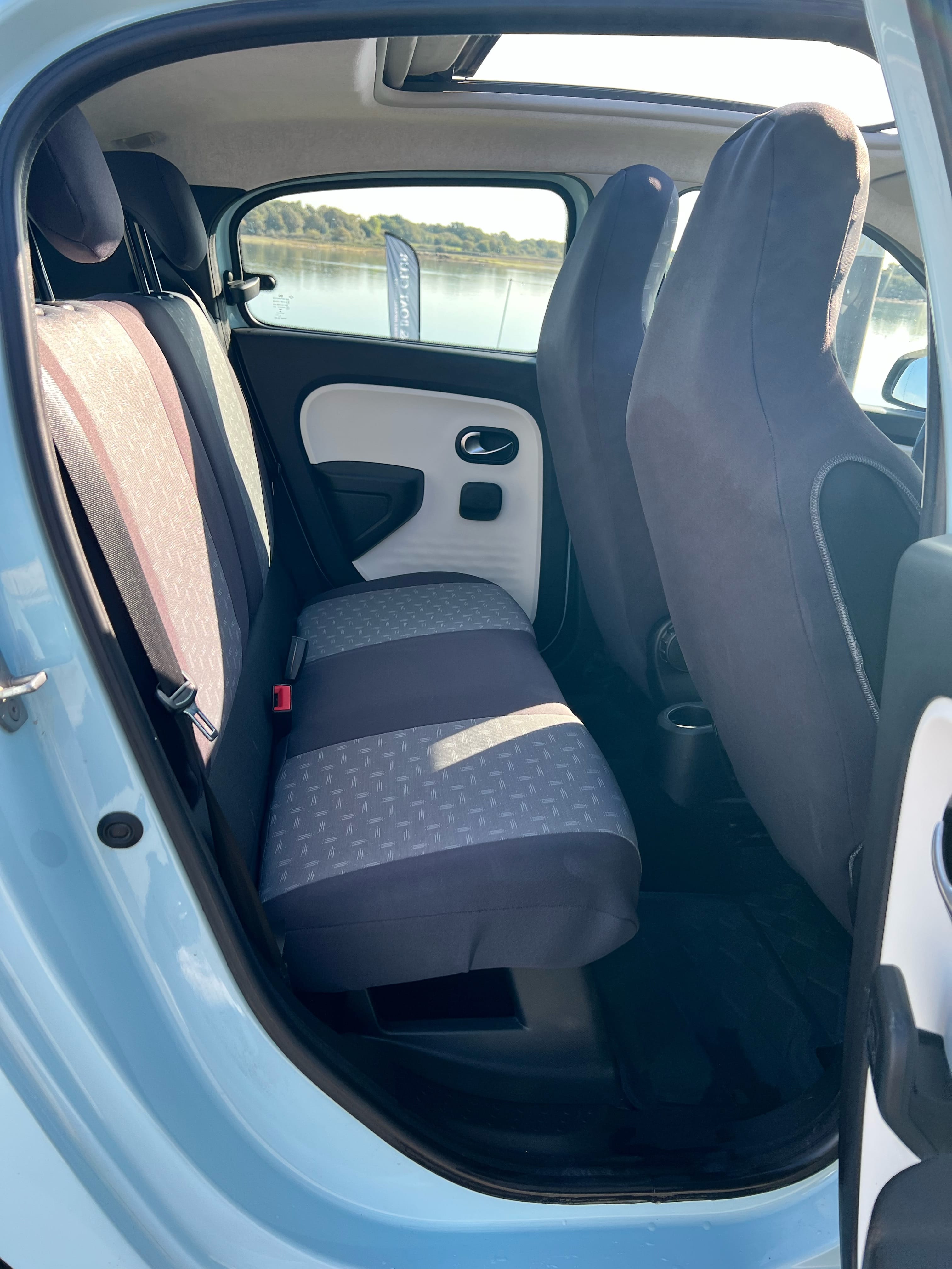 Renault Twingo III 1.0 71ch Essence - Clim/Toit ouvrant