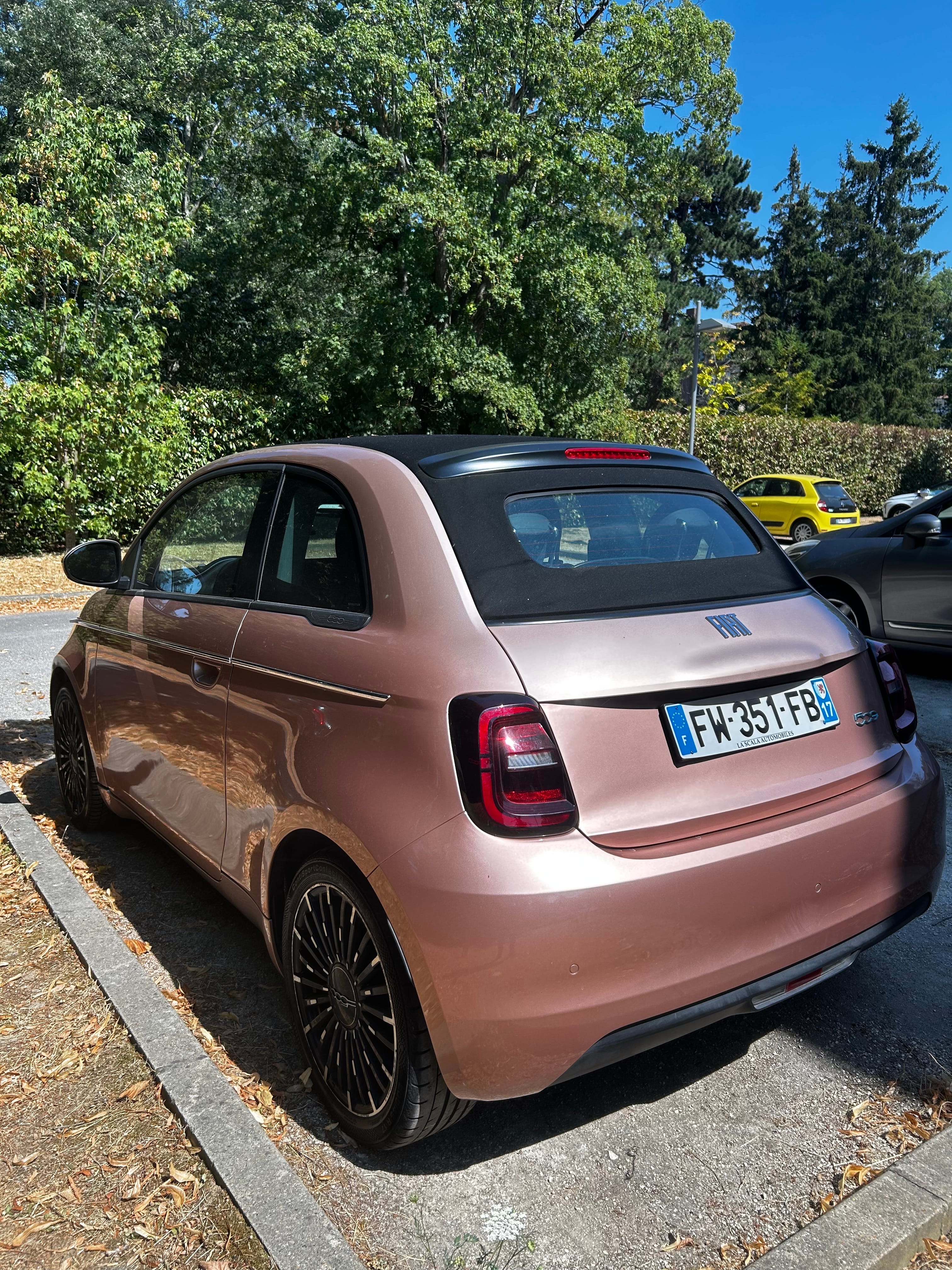 Fiat 500e avec GPS