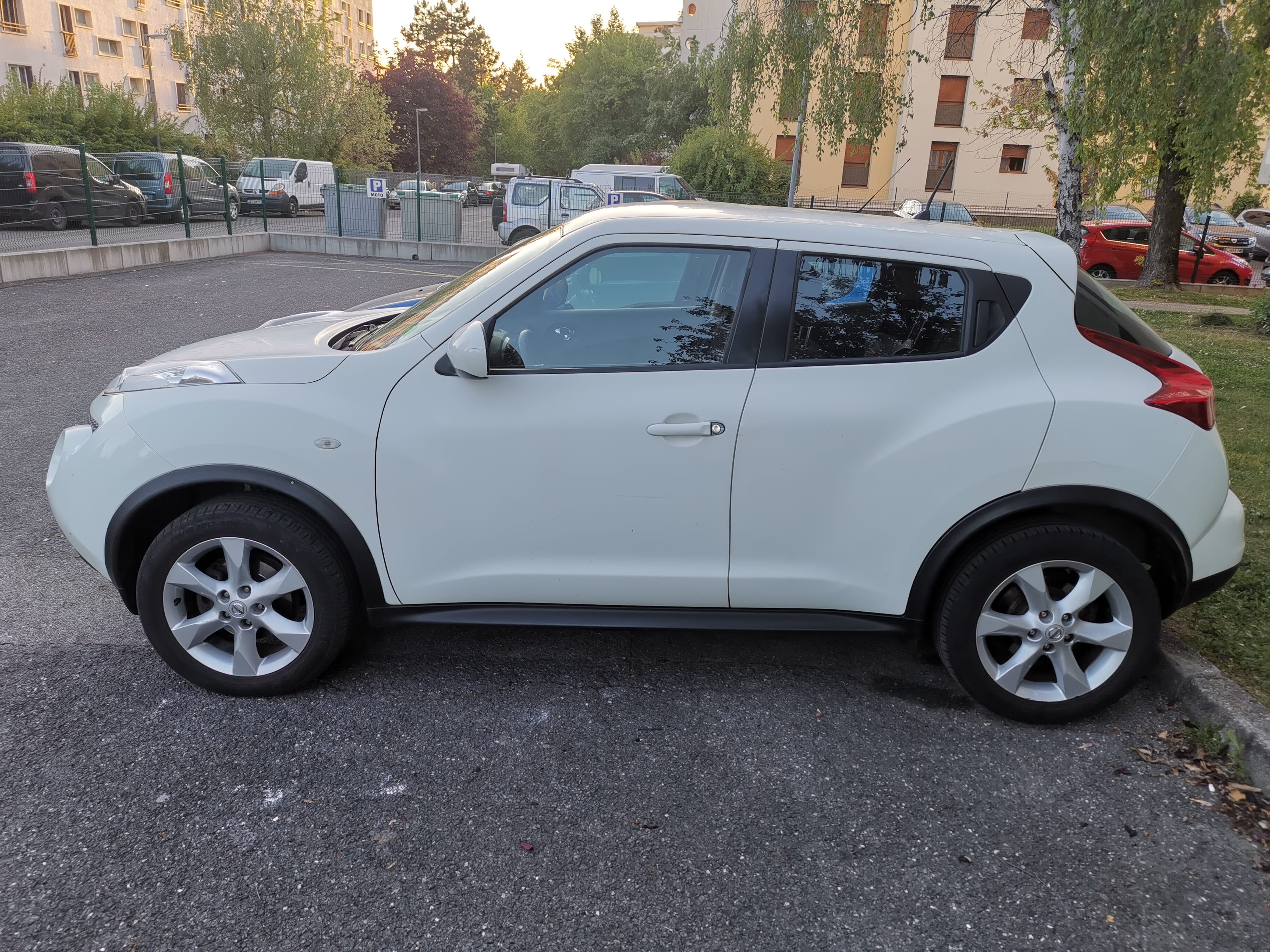 Nissan Juke, 2011, Essence 95