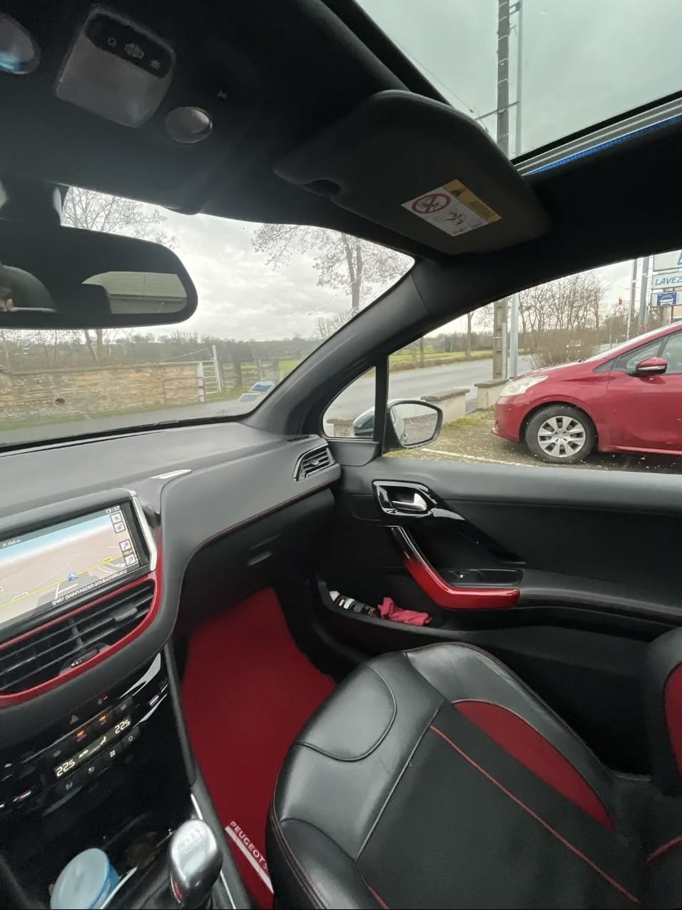 Peugeot 208 GTI 1.6 THP 200ch avec Régulateur de vitesse