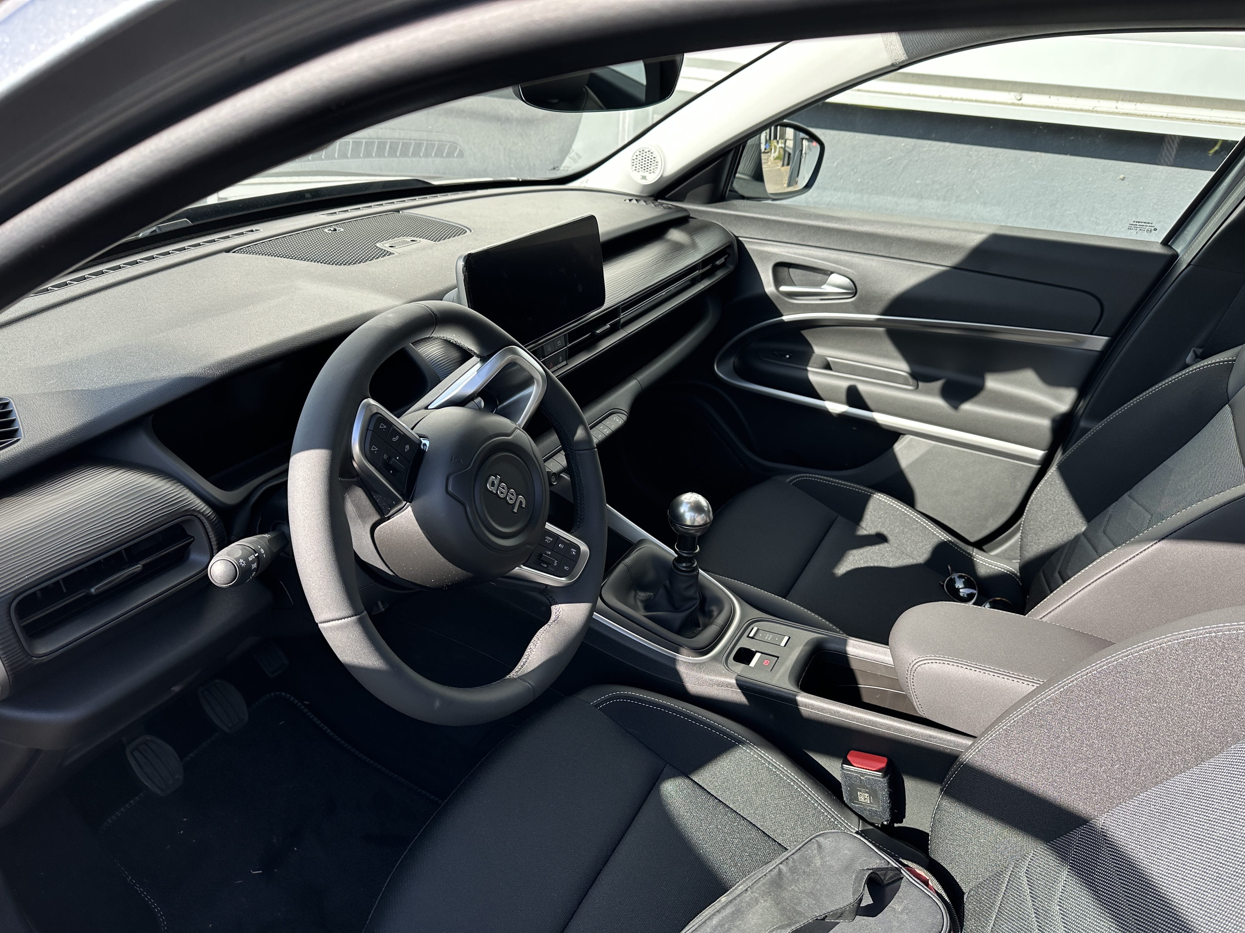 Jeep Avenger 1.2 turbo 100cv essence avec Régulateur de vitesse