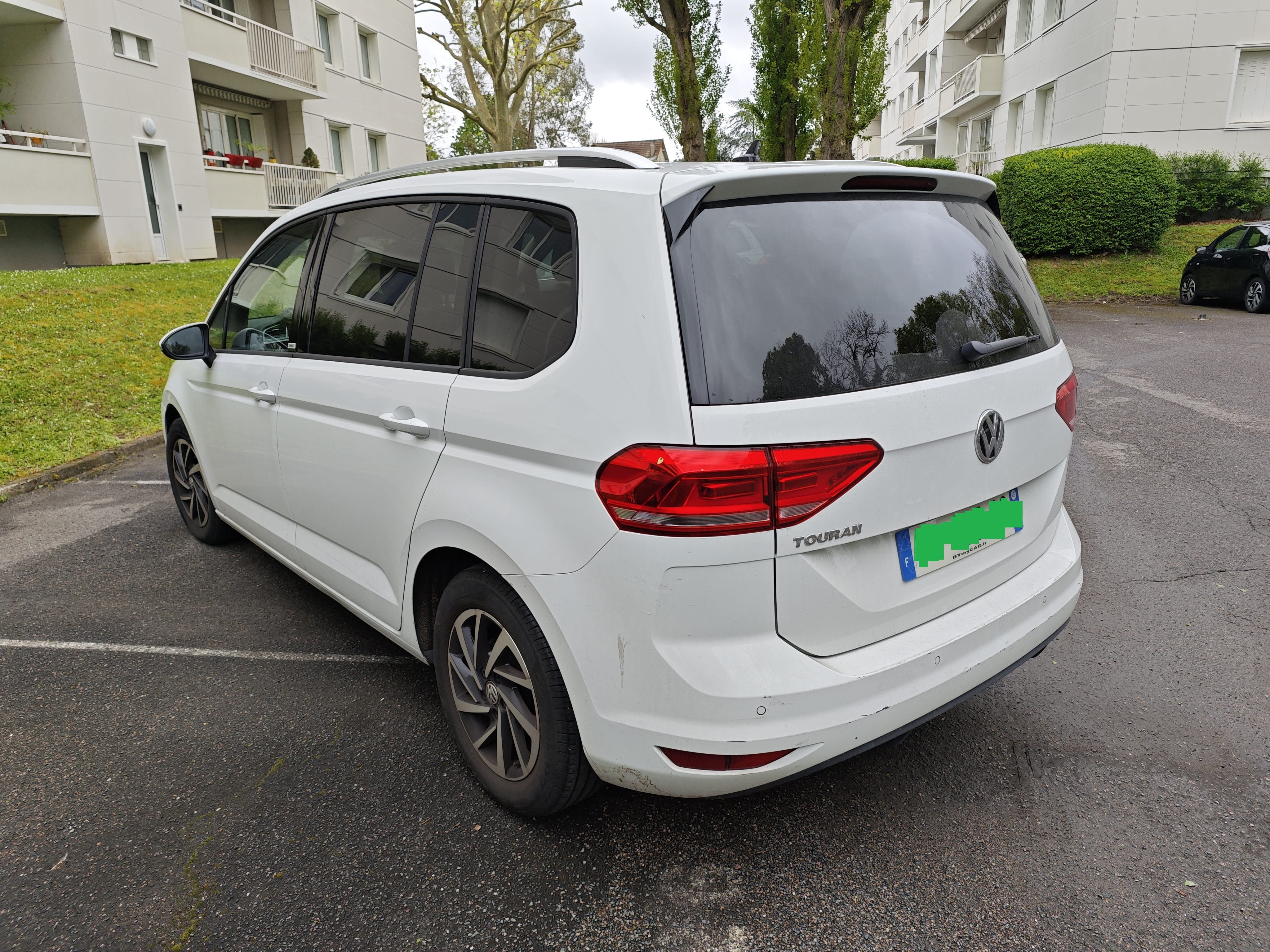 Volkswagen Touran 1.5 TSI 7 places avec GPS