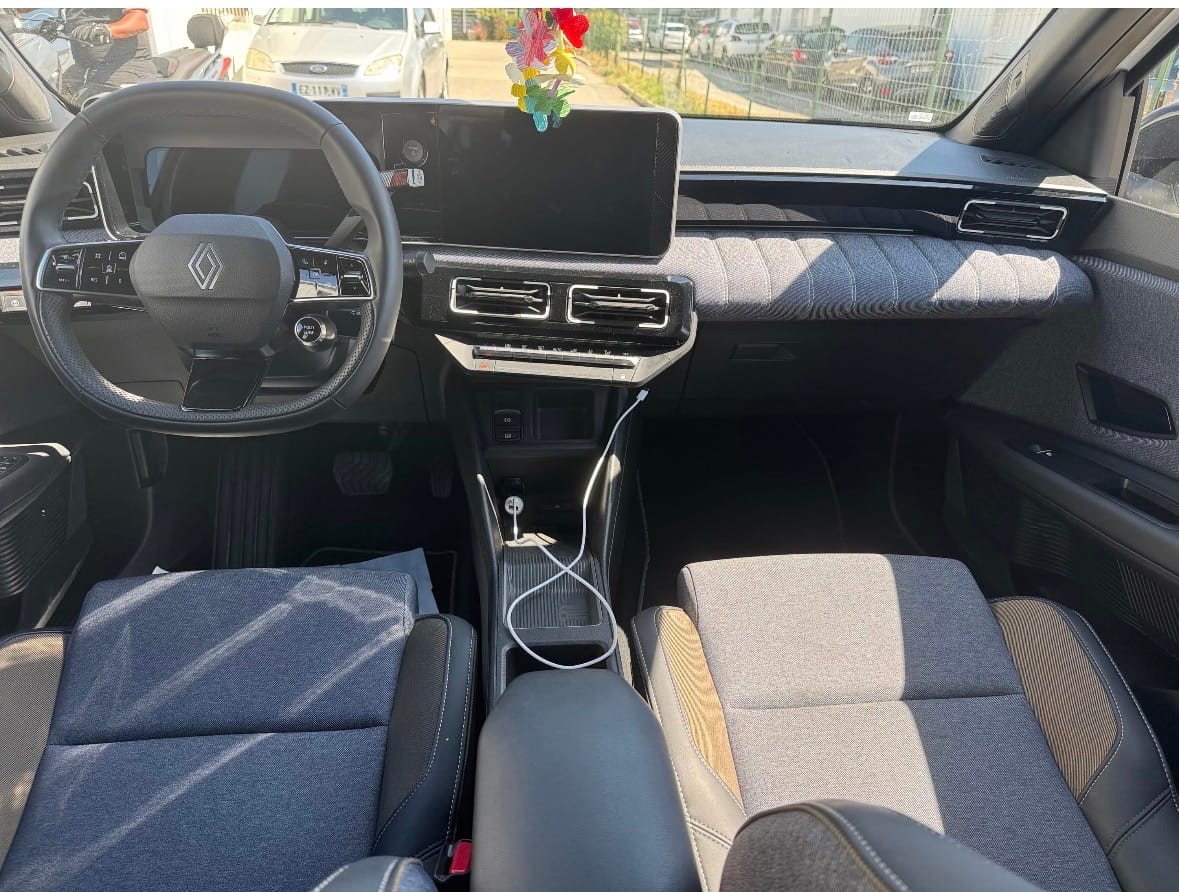 Renault 5 E-Tech avec GPS