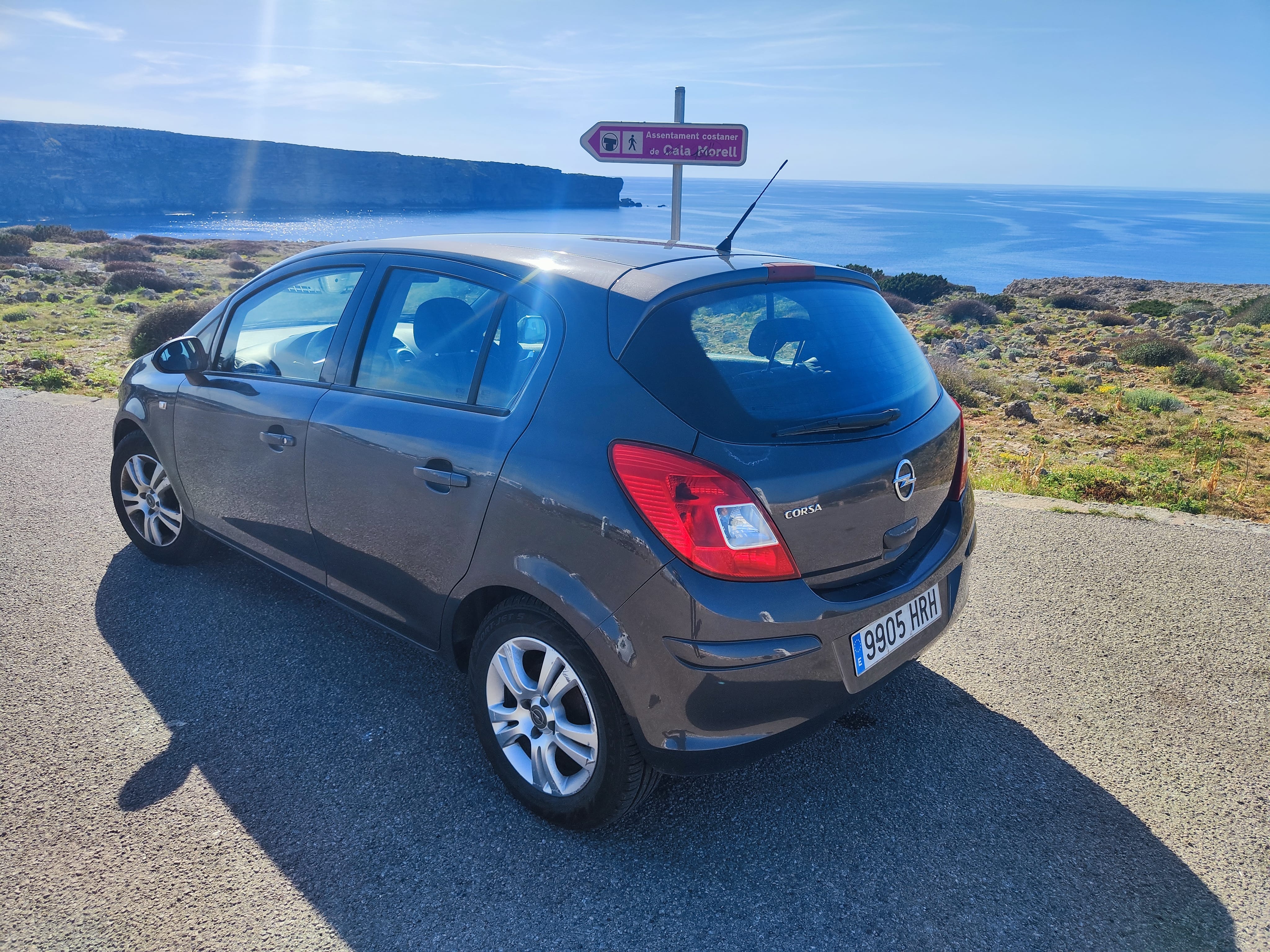 Opel Corsa 1.2 con GPS