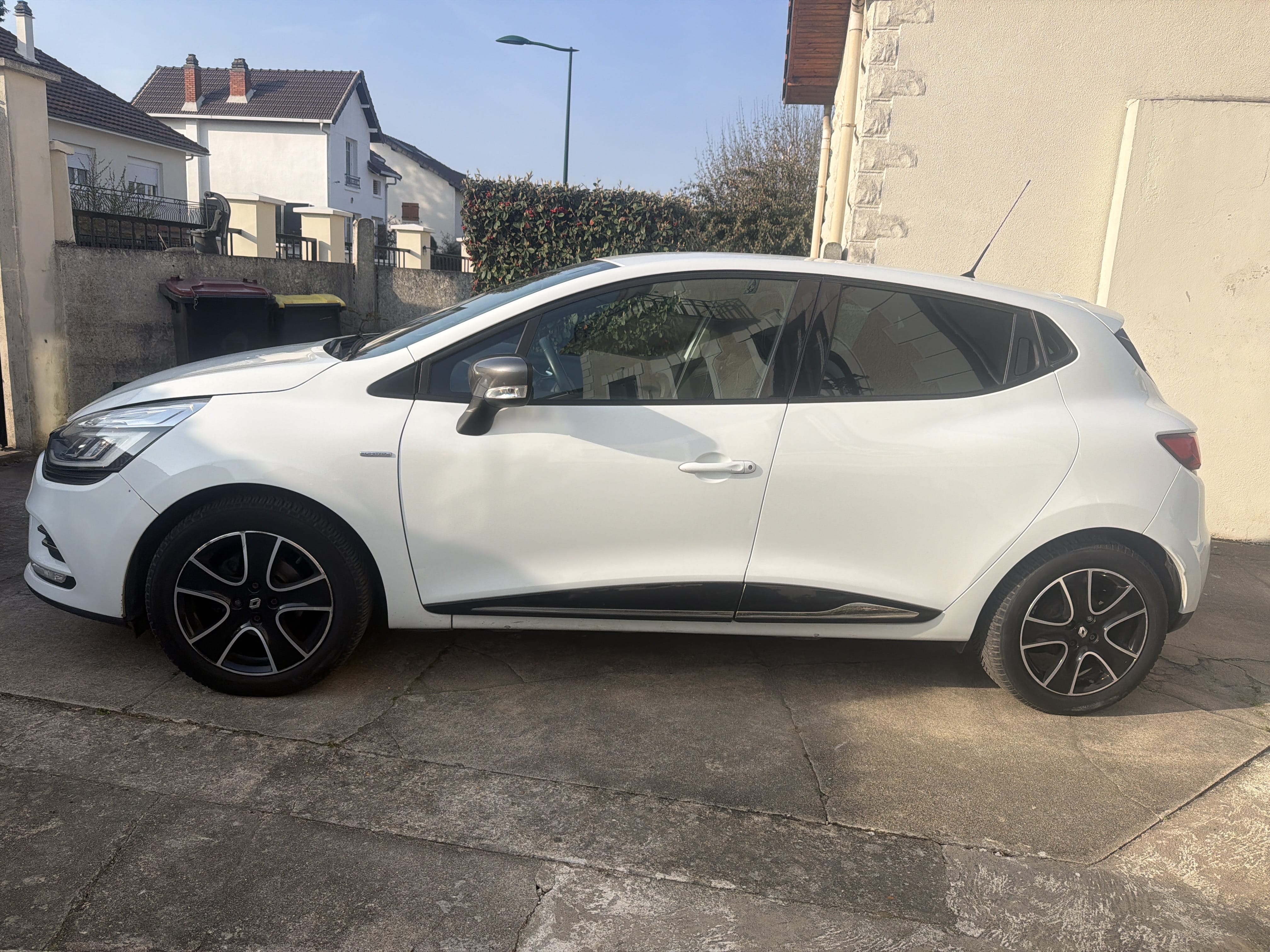 Renault Clio avec Climatisation