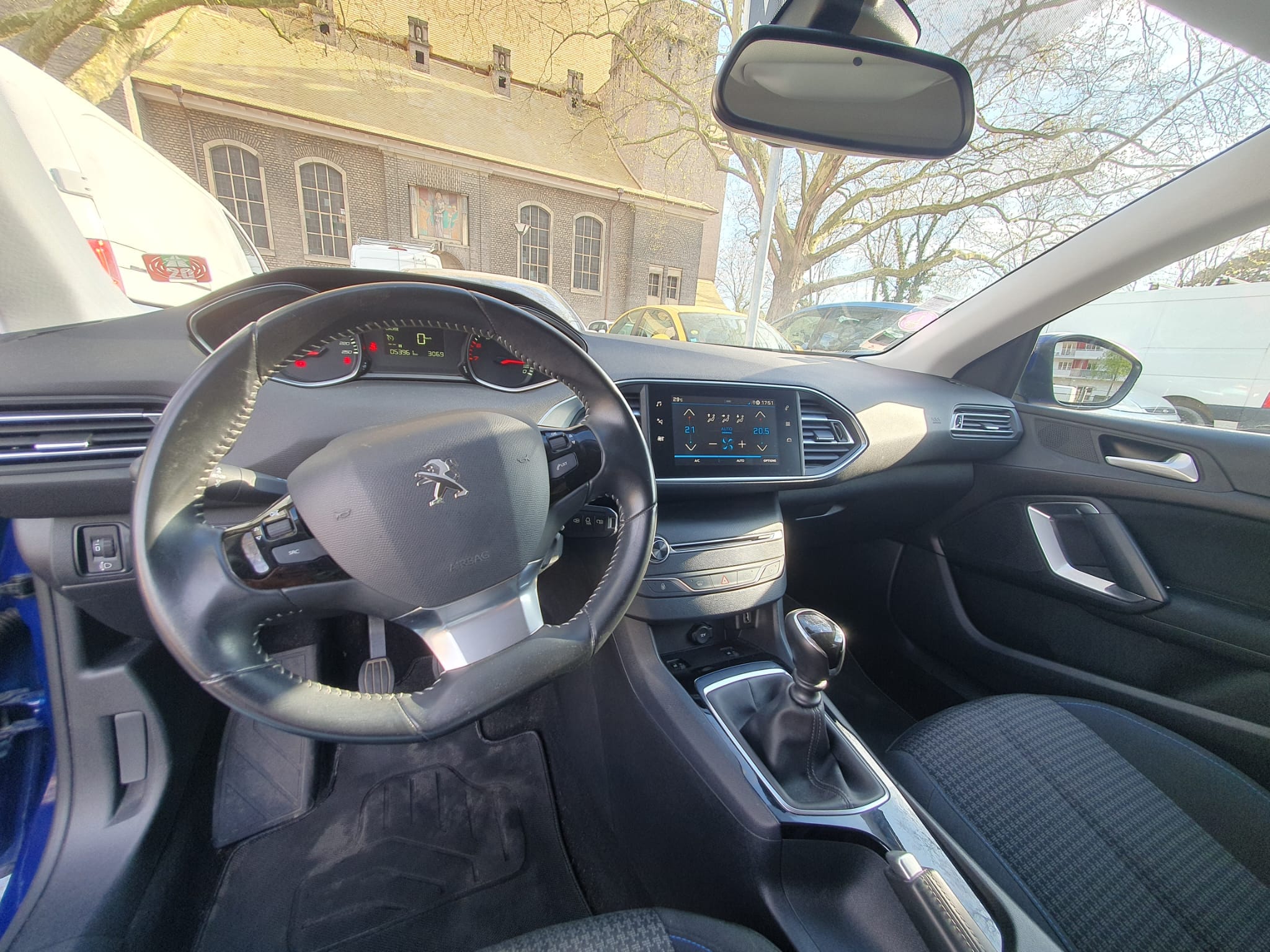 Peugeot 308 SW avec GPS