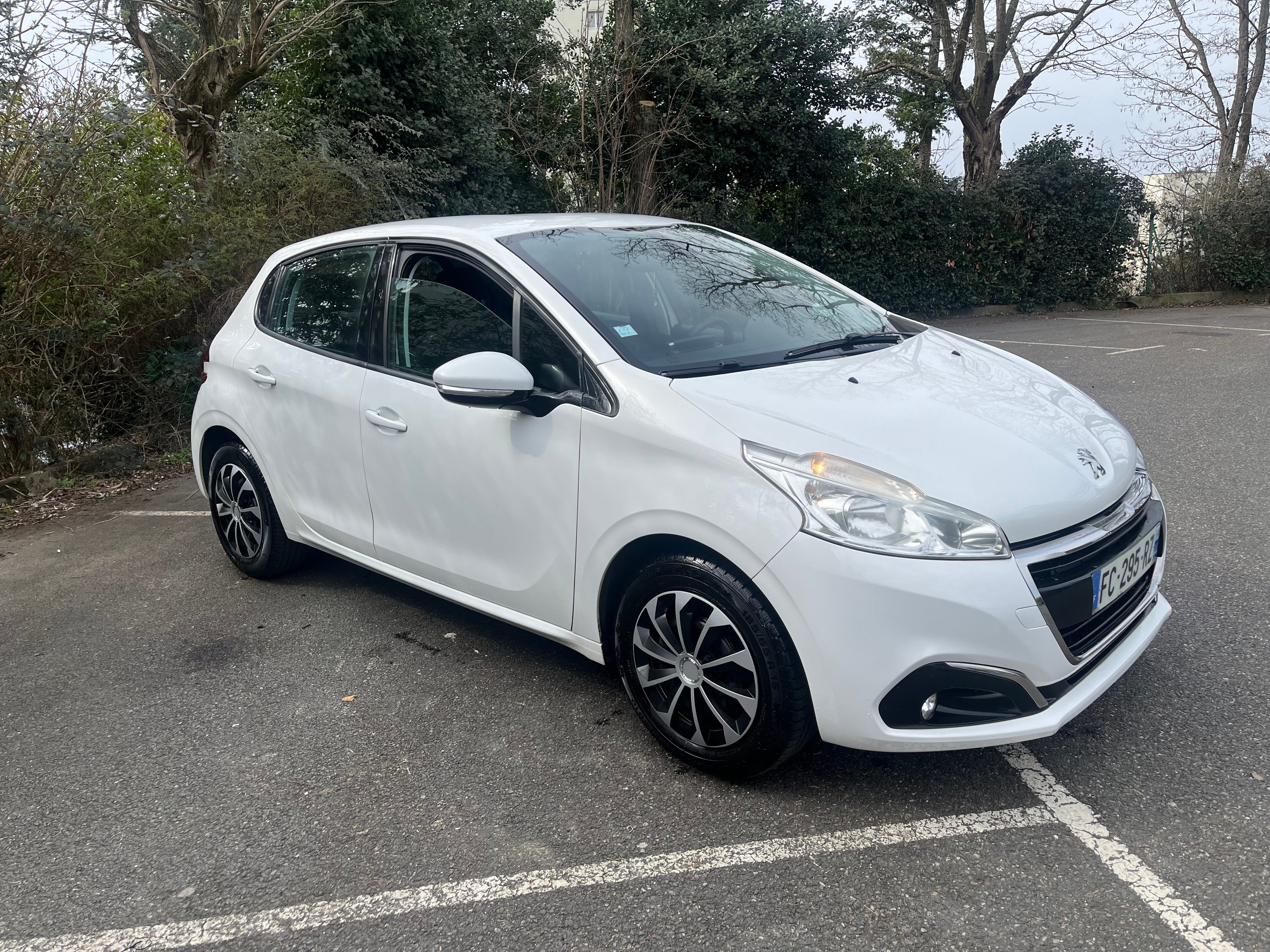 Peugeot 208 avec Climatisation