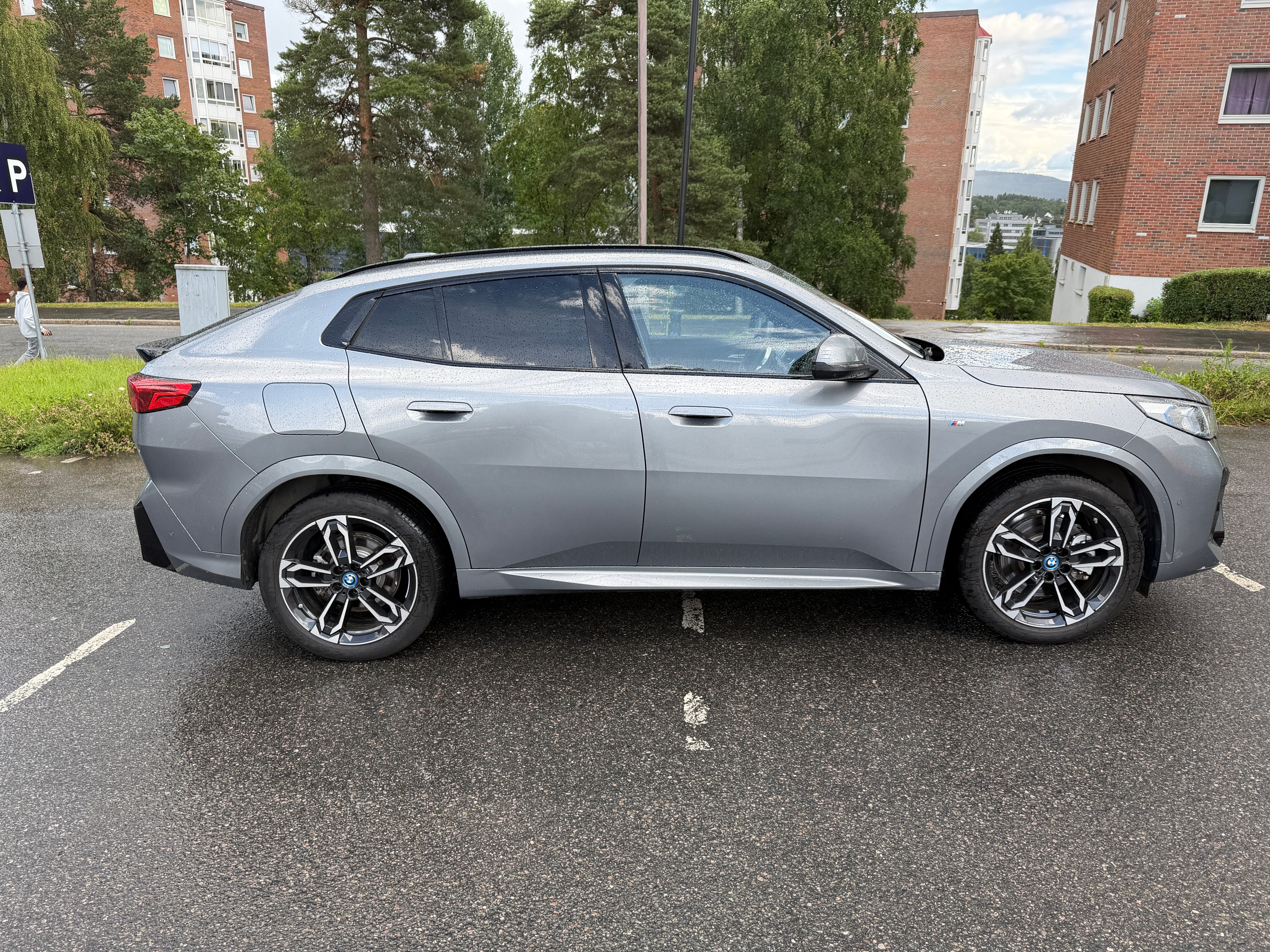 BMW iX2 xDrive30 M Sport med Aircondition