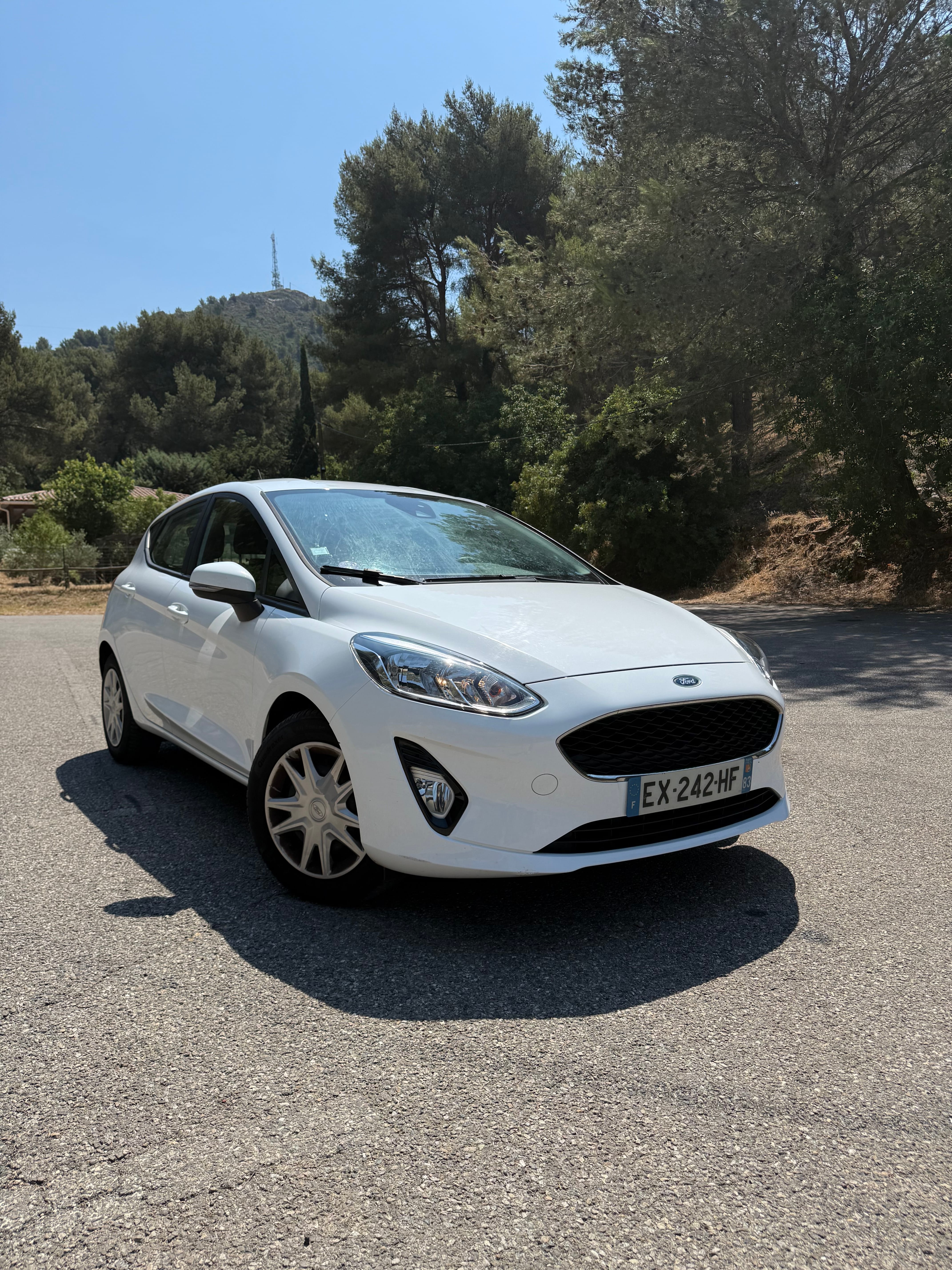 Ford Fiesta avec Autoradio