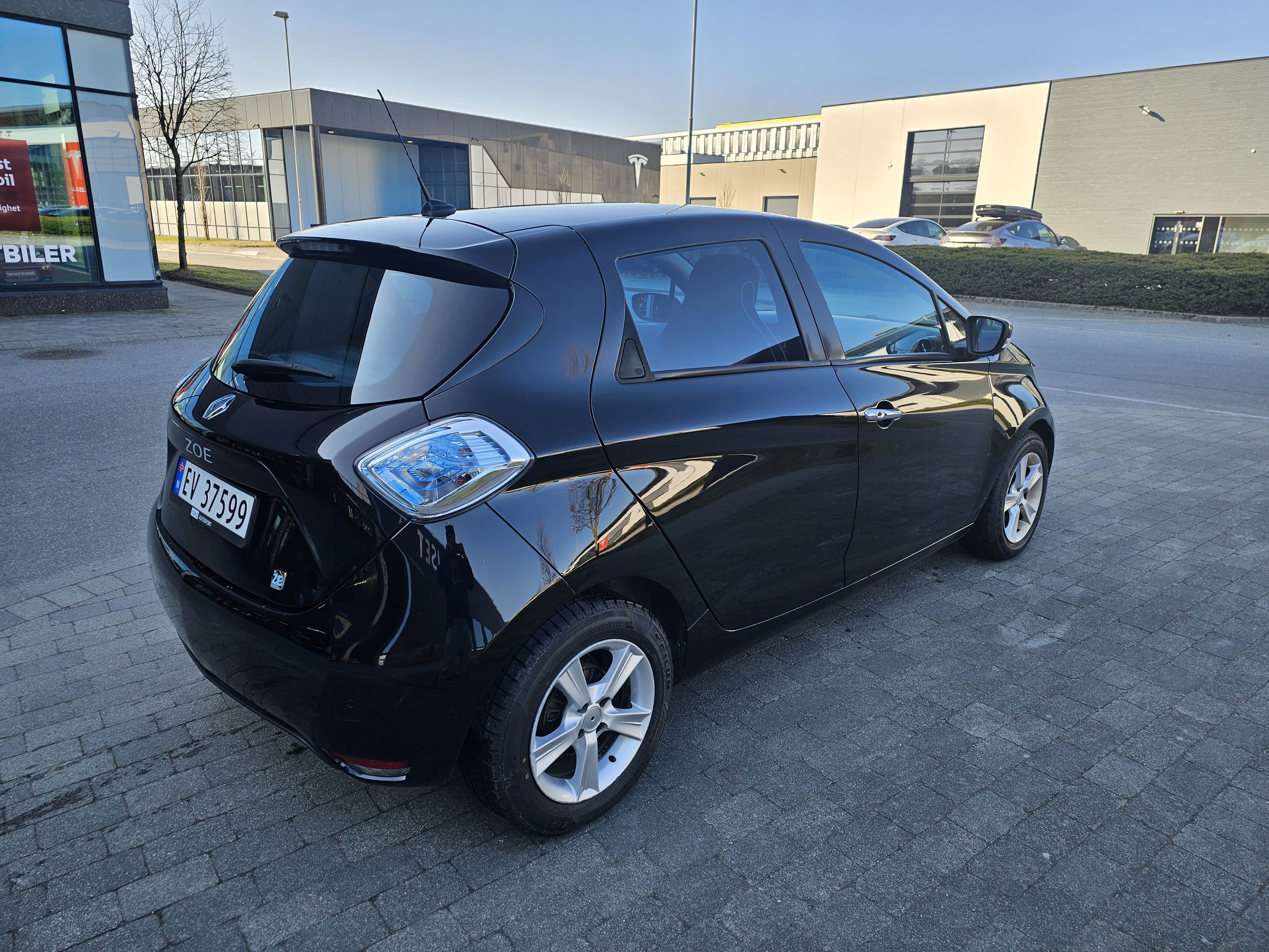 Renault ZOE Q210 – Best for City & Short Trips
