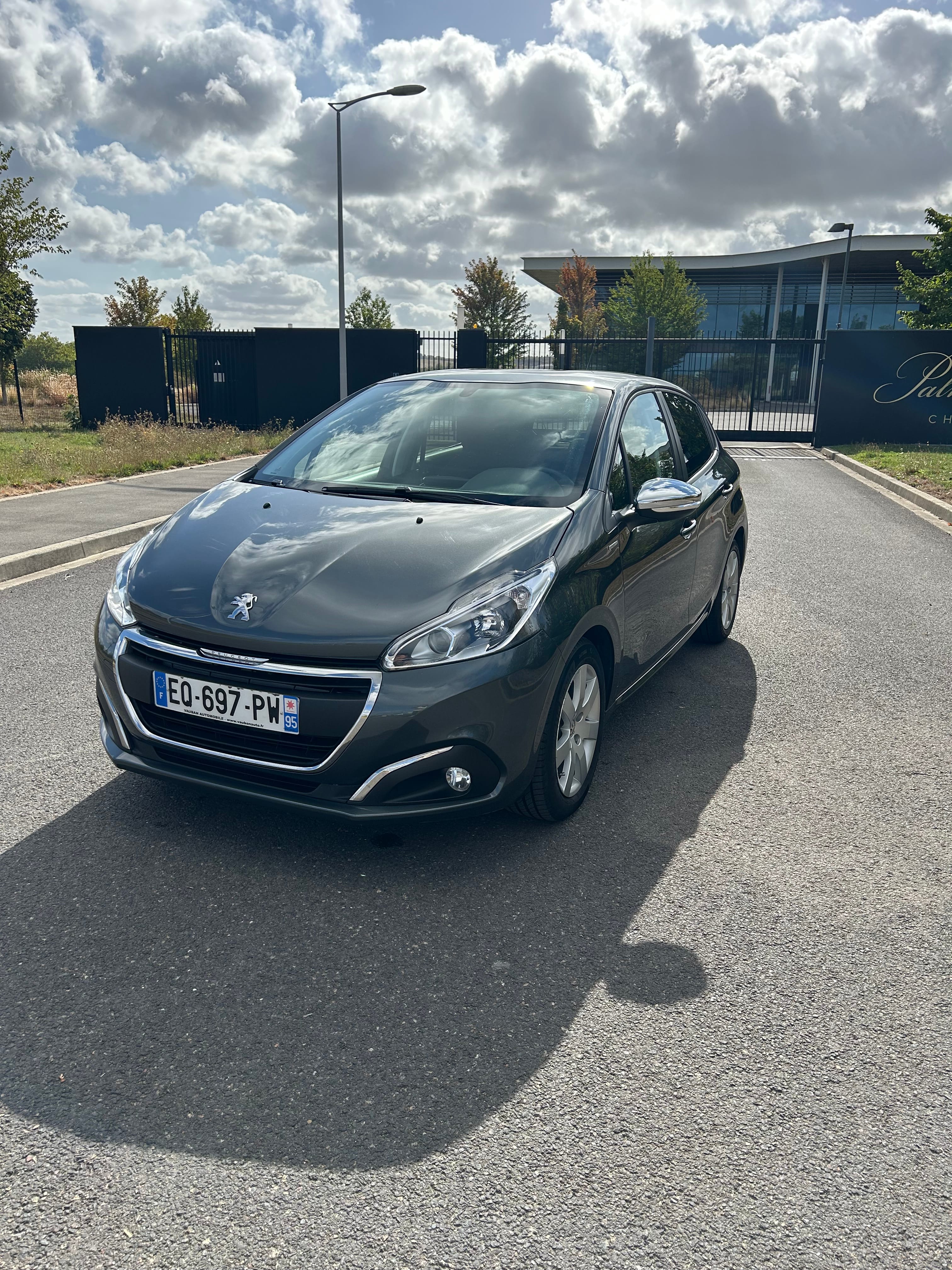 Peugeot 208, 2017, Essence 95