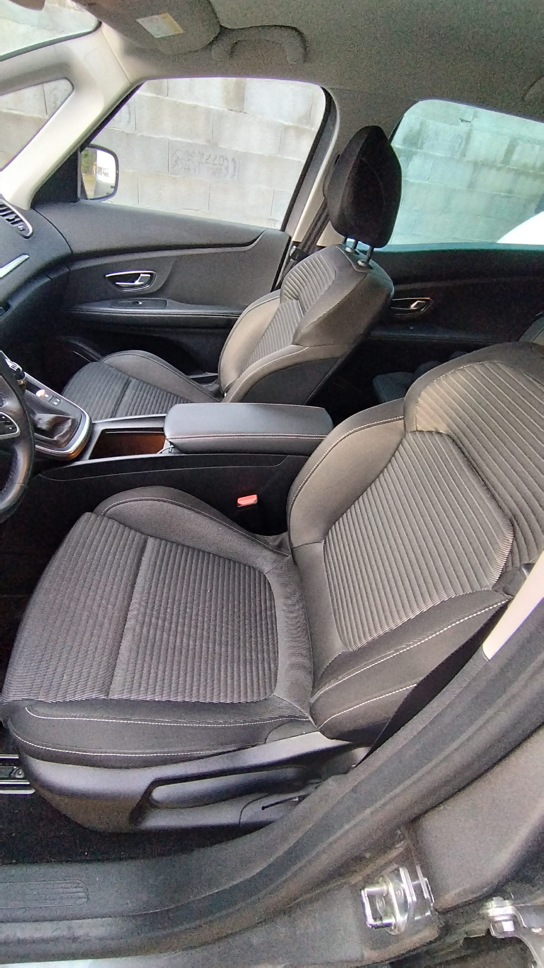 Renault Scenic avec Siège bébé