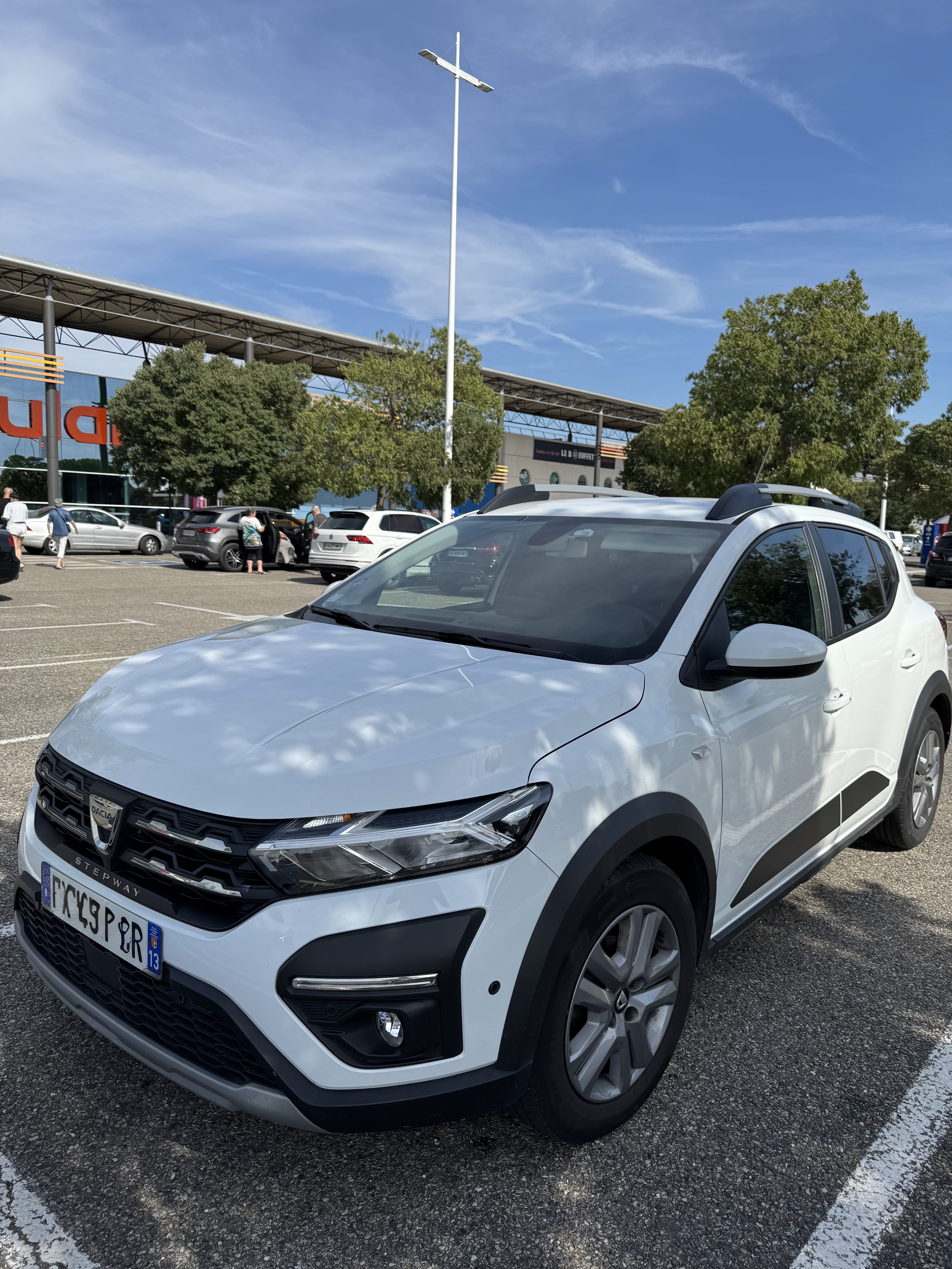 Dacia Sandero Stepway 1.0 ECO-G 100CV mit Klimaanlage
