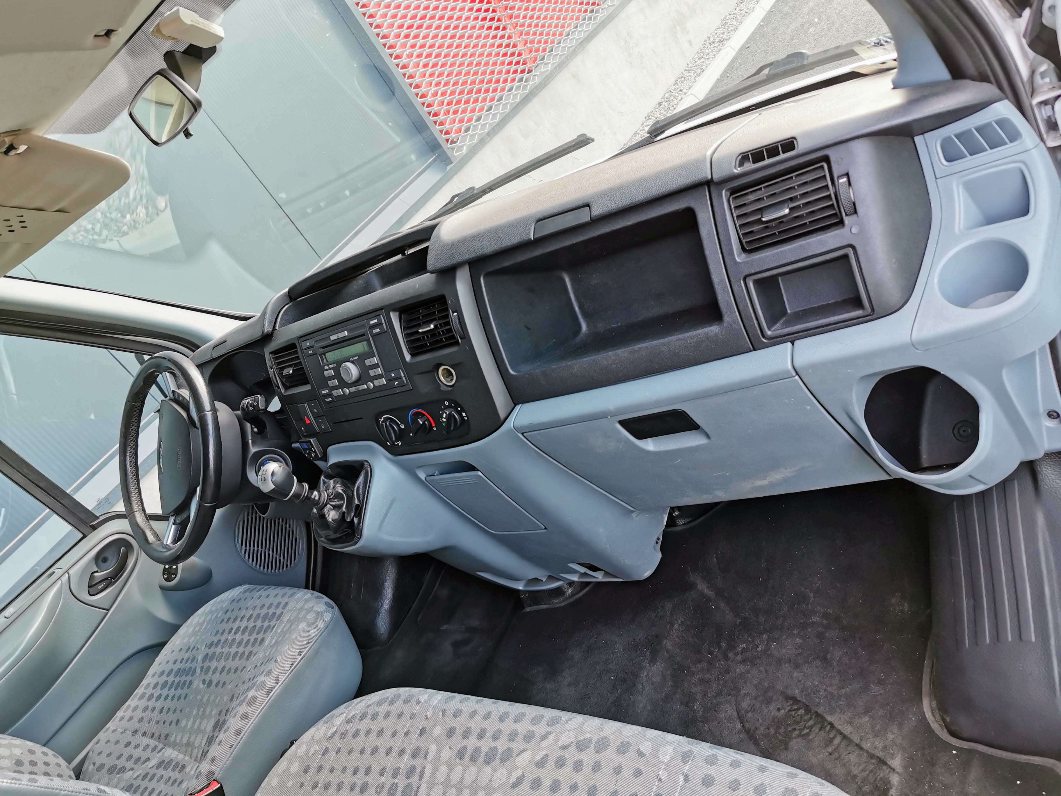 Ford Transit Connect Flyttebil