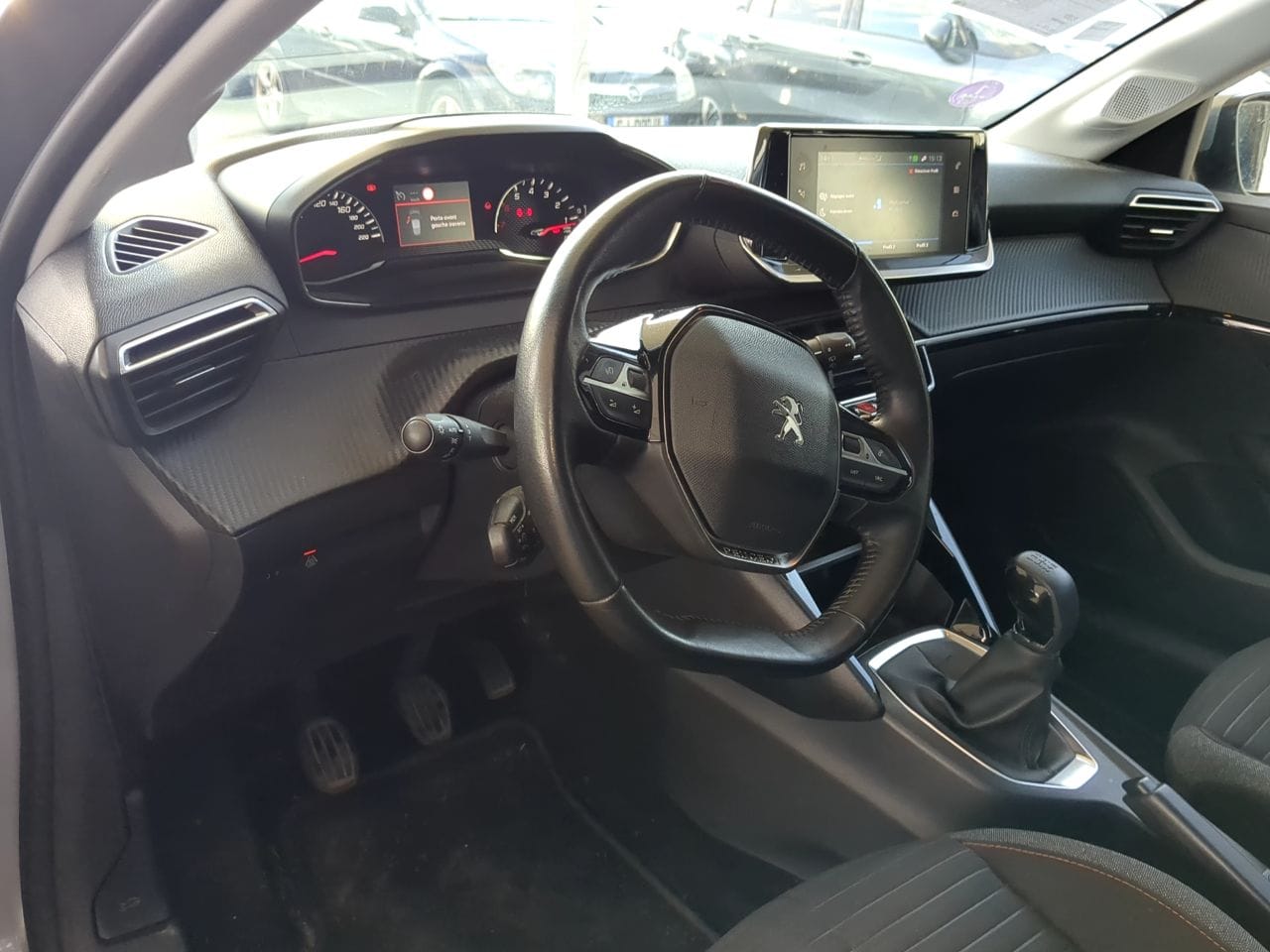 Peugeot 208 avec Régulateur de vitesse