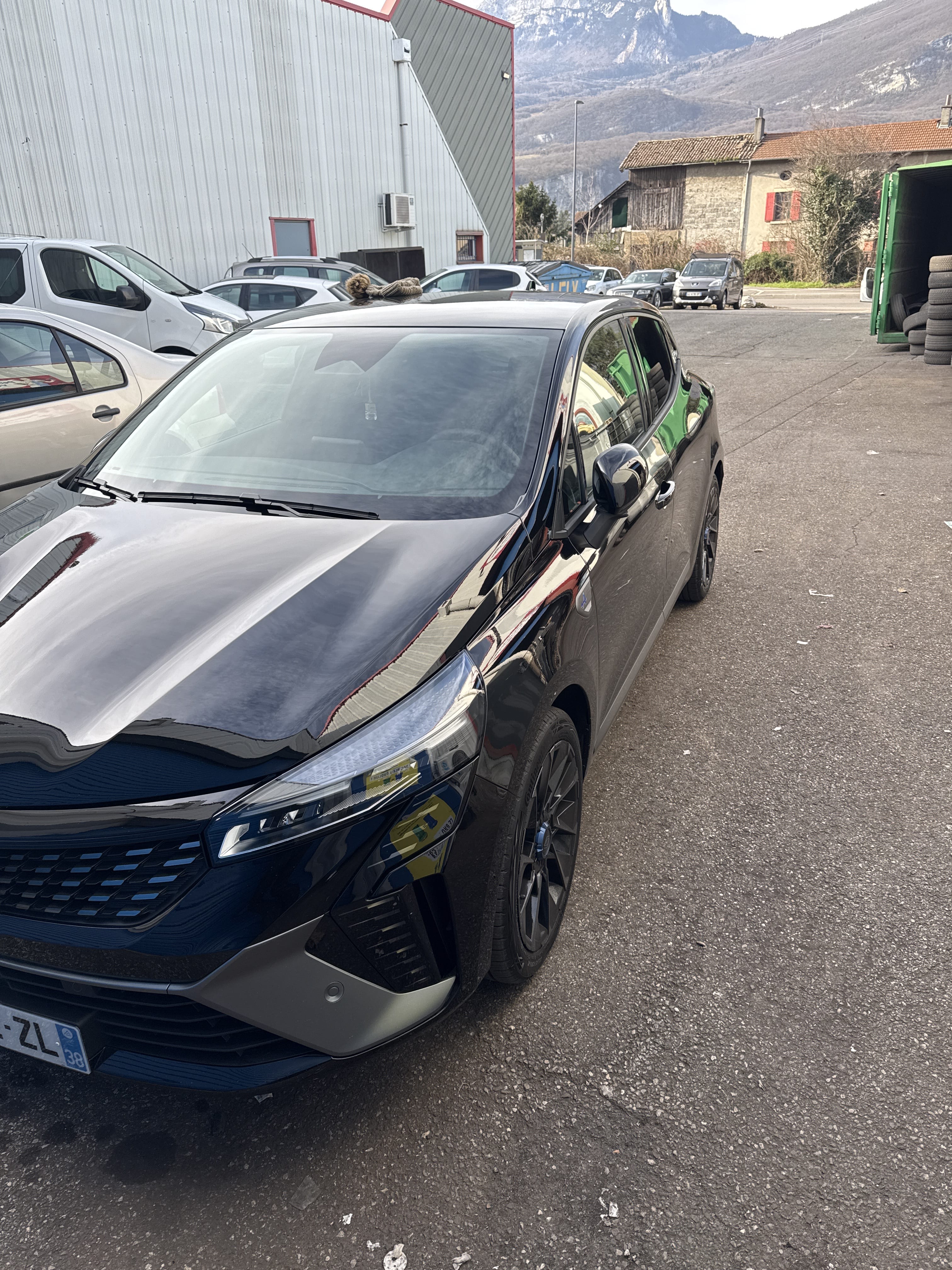 Renault Clio E-tech Alpine, 2025, Essence 95 / Électrique (hybride), automatique