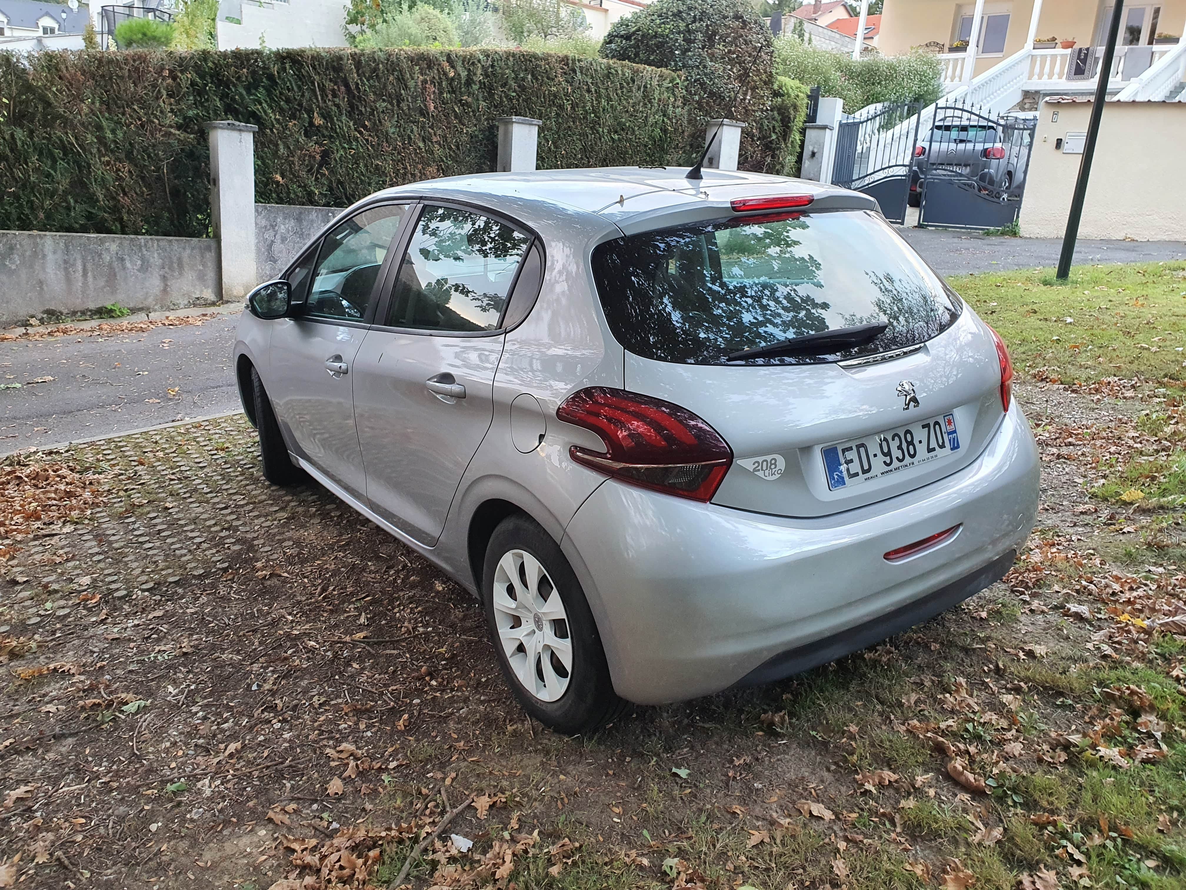 Peugeot 208 avec Régulateur de vitesse