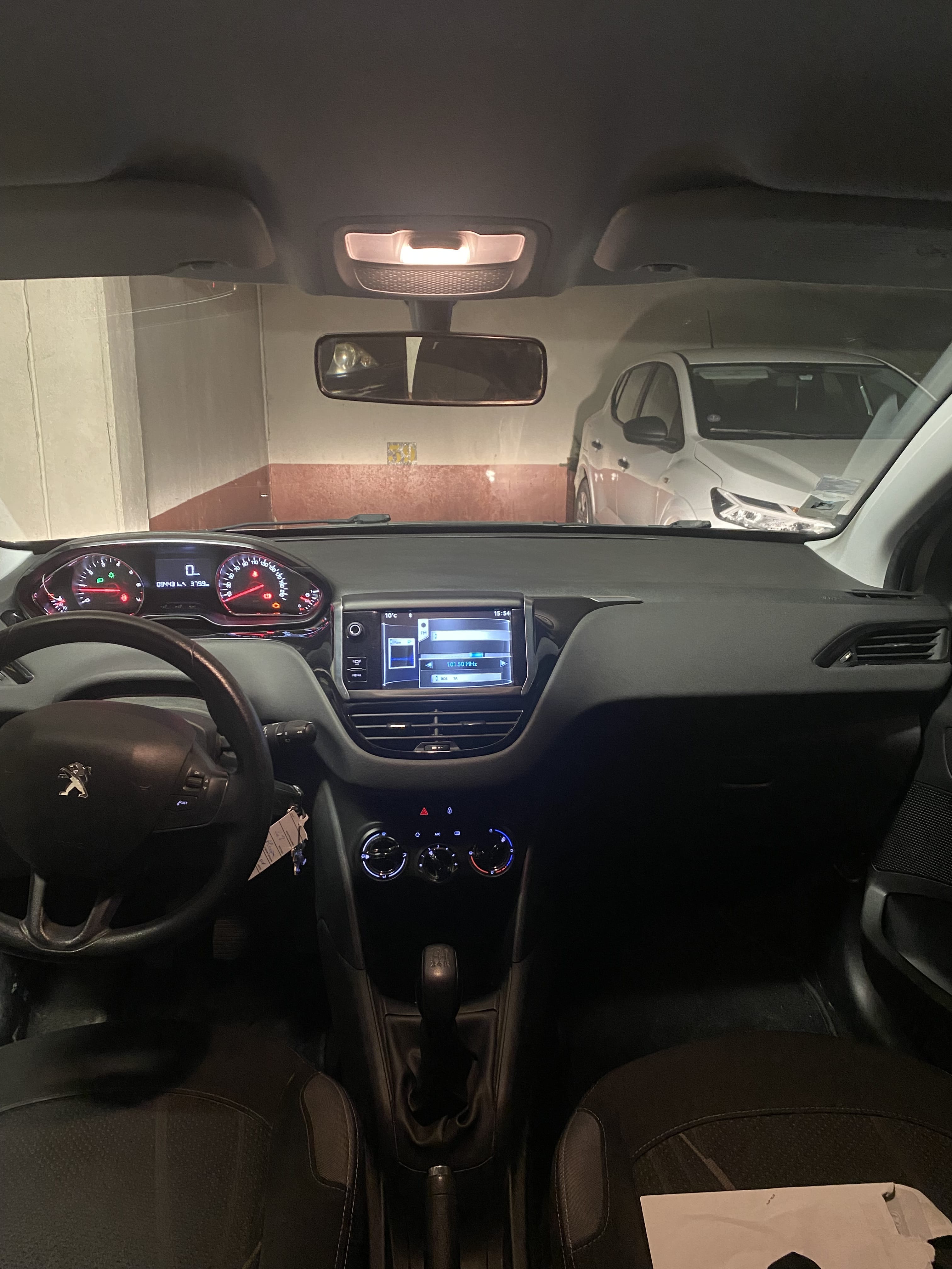 Peugeot 208 1.2l vti avec Siège bébé