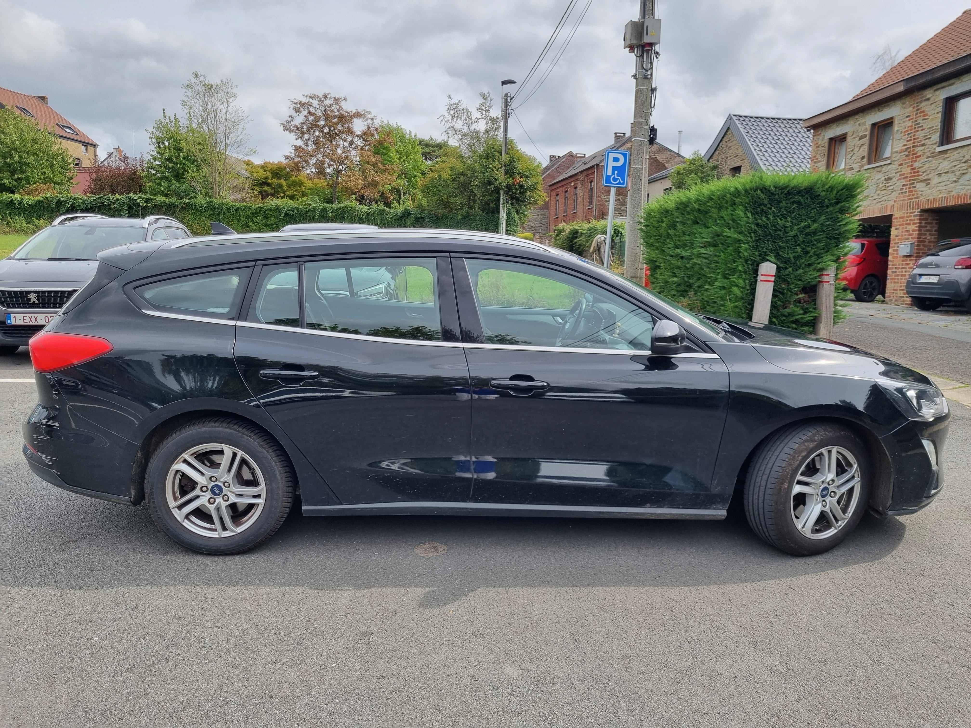 Ford Focus ST avec Climatisation
