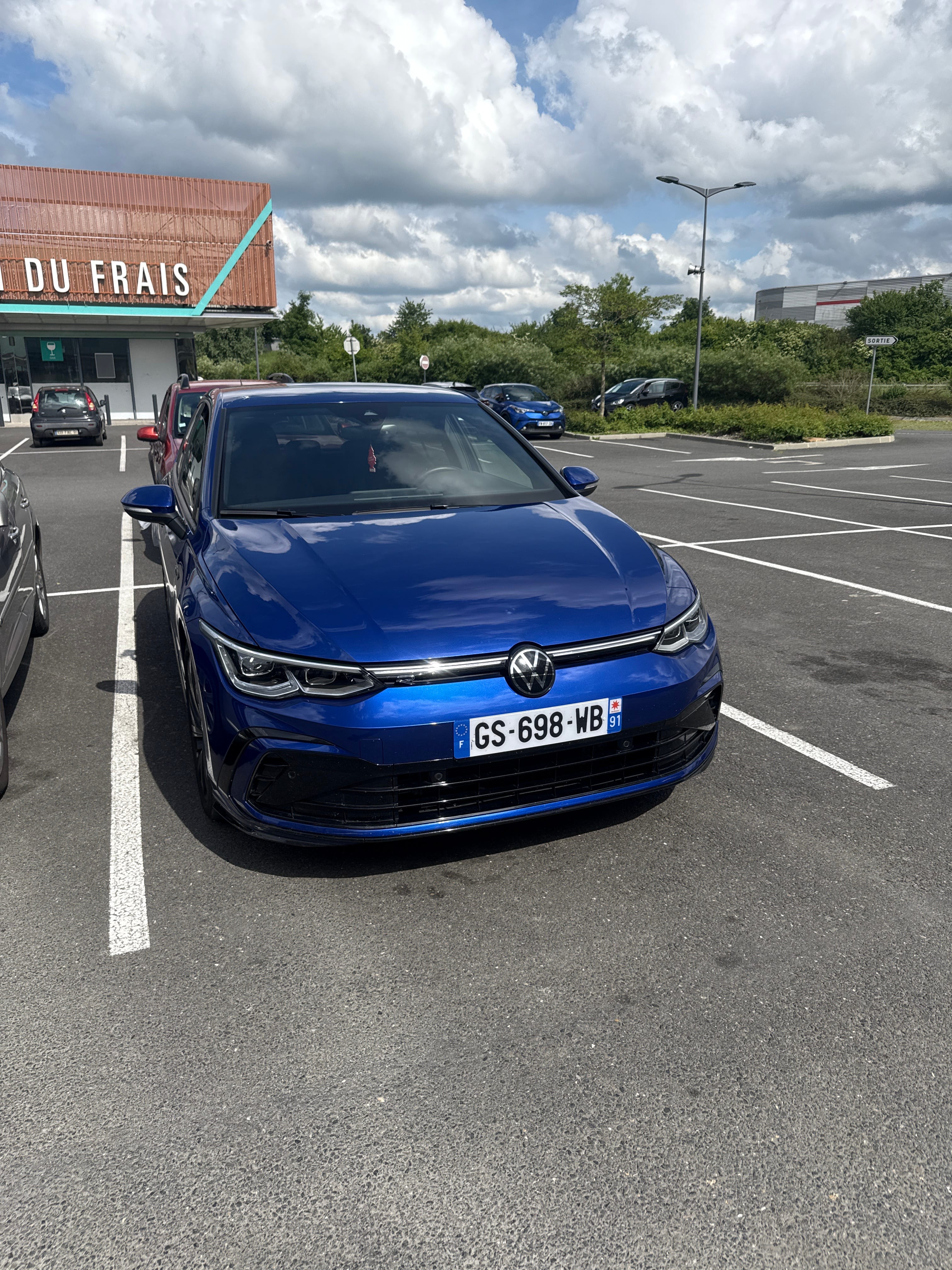 Volkswagen Golf R-Line, 2023, Essence 98, automatique