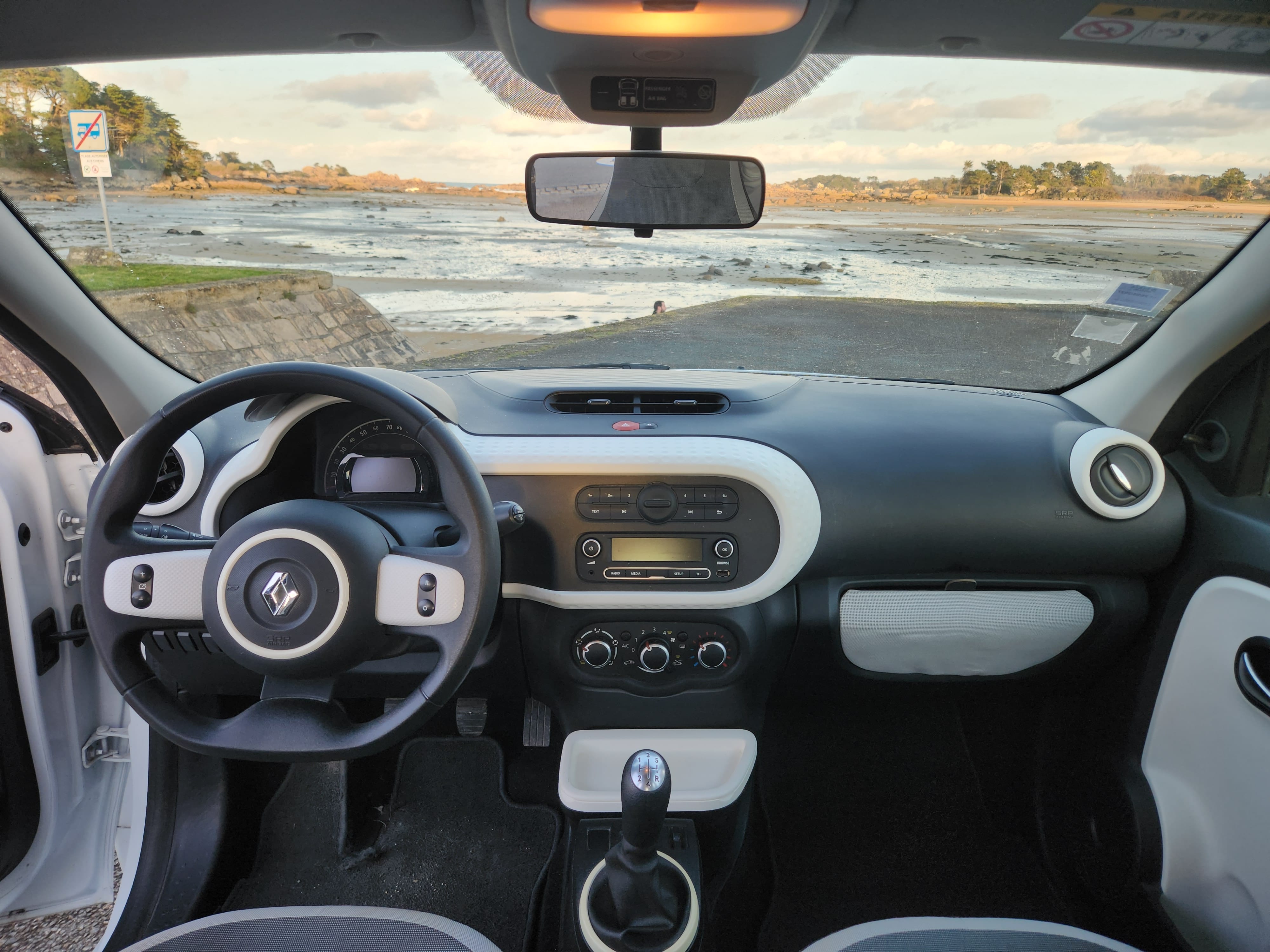 Renault Twingo Climatisée et Economique avec Port USB