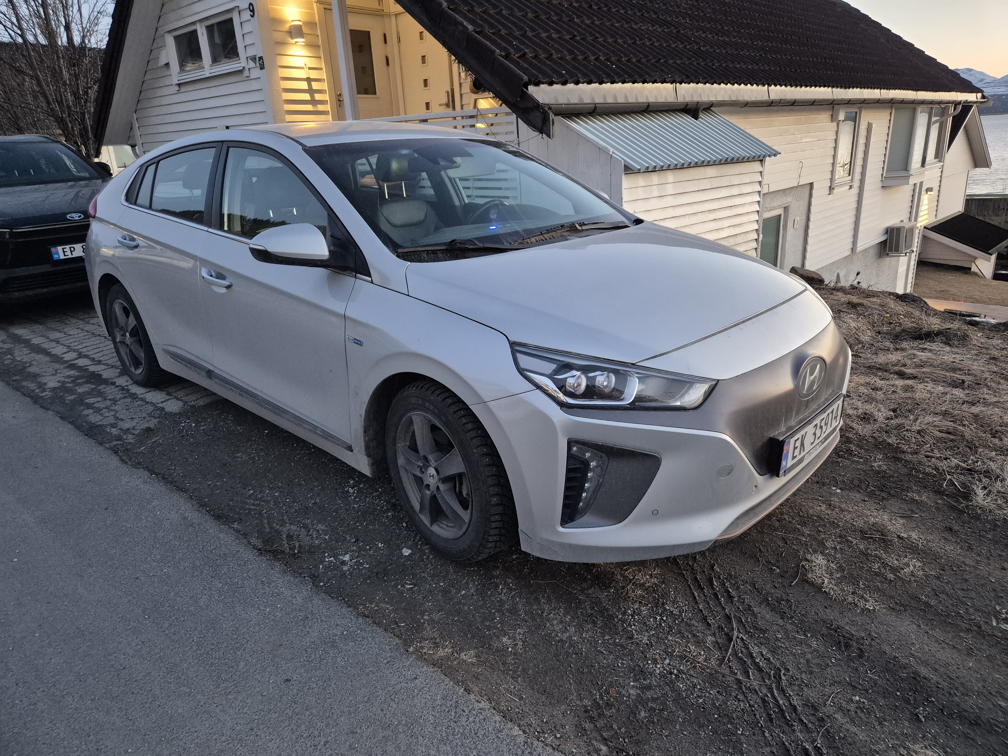 Hyundai Ioniq, 2017, Eléctrico, Automático