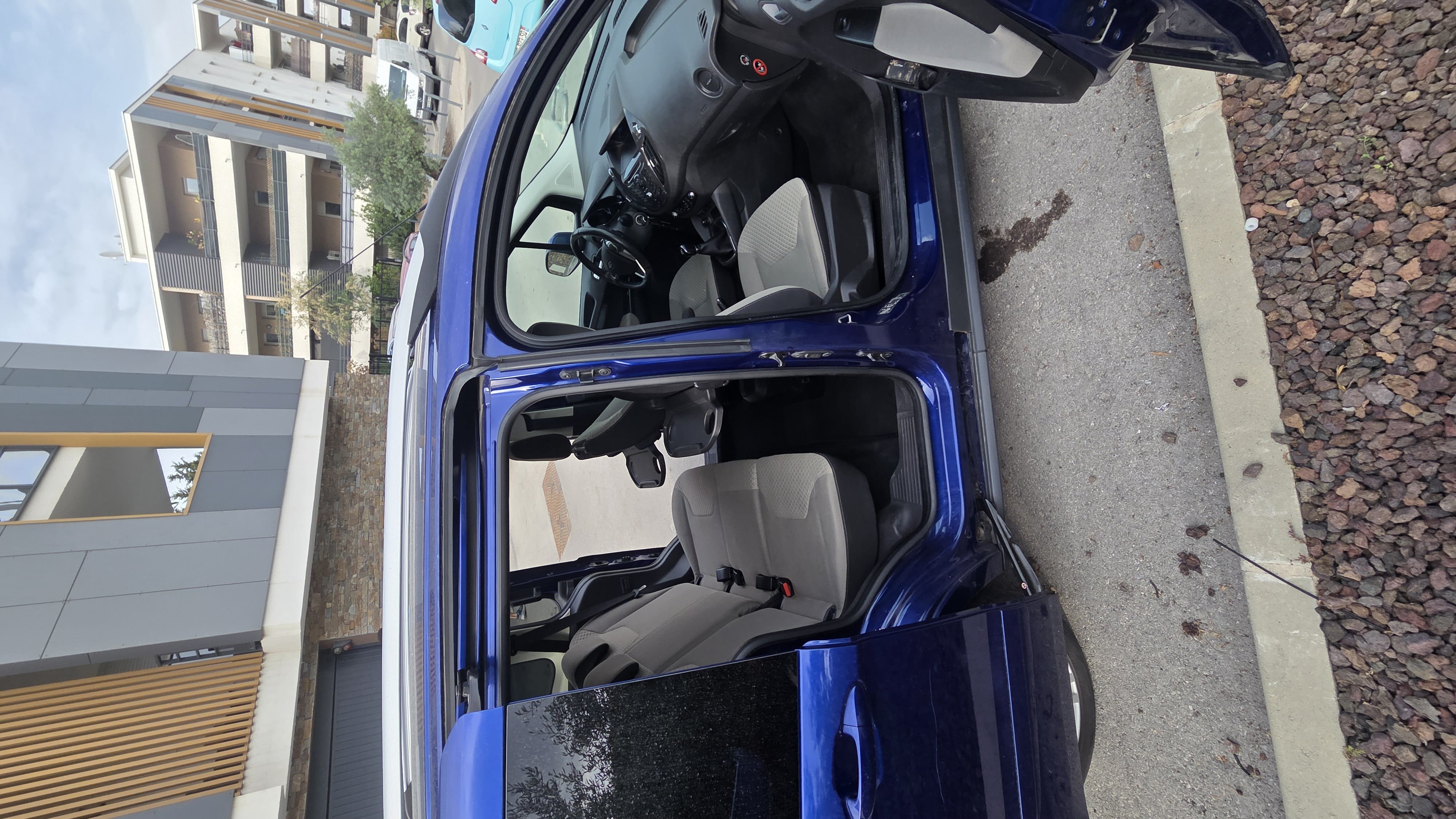 Ford Courier avec Audio Bluetooth