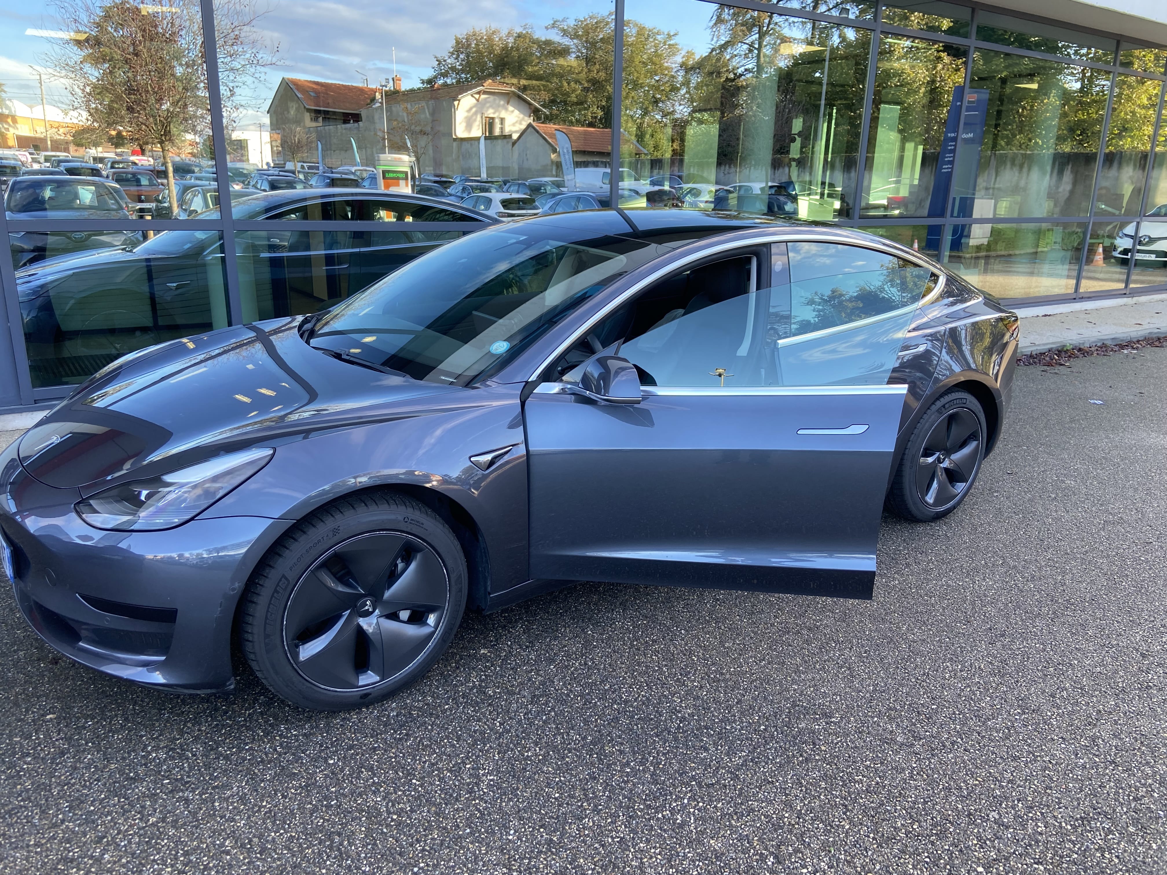 Tesla Model 3, 2020, Électrique, automatique