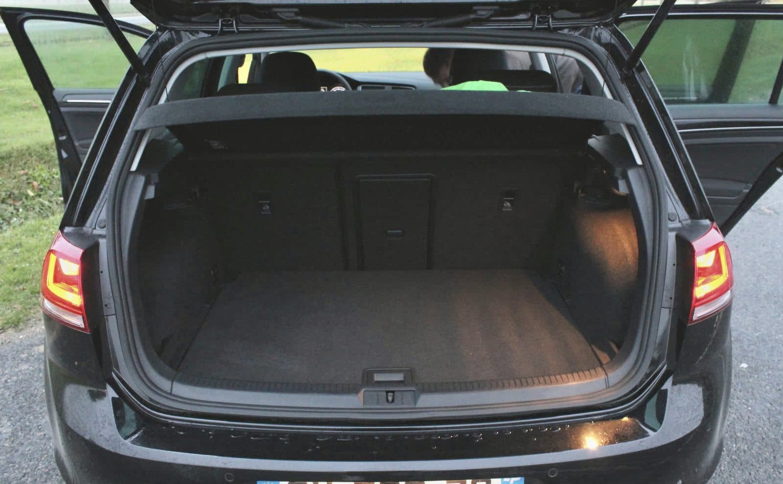 Volkswagen Golf  Louez la Volkswagen Golf TDI – Confort, Technologie et Performance ! avec Régulateur de vitesse