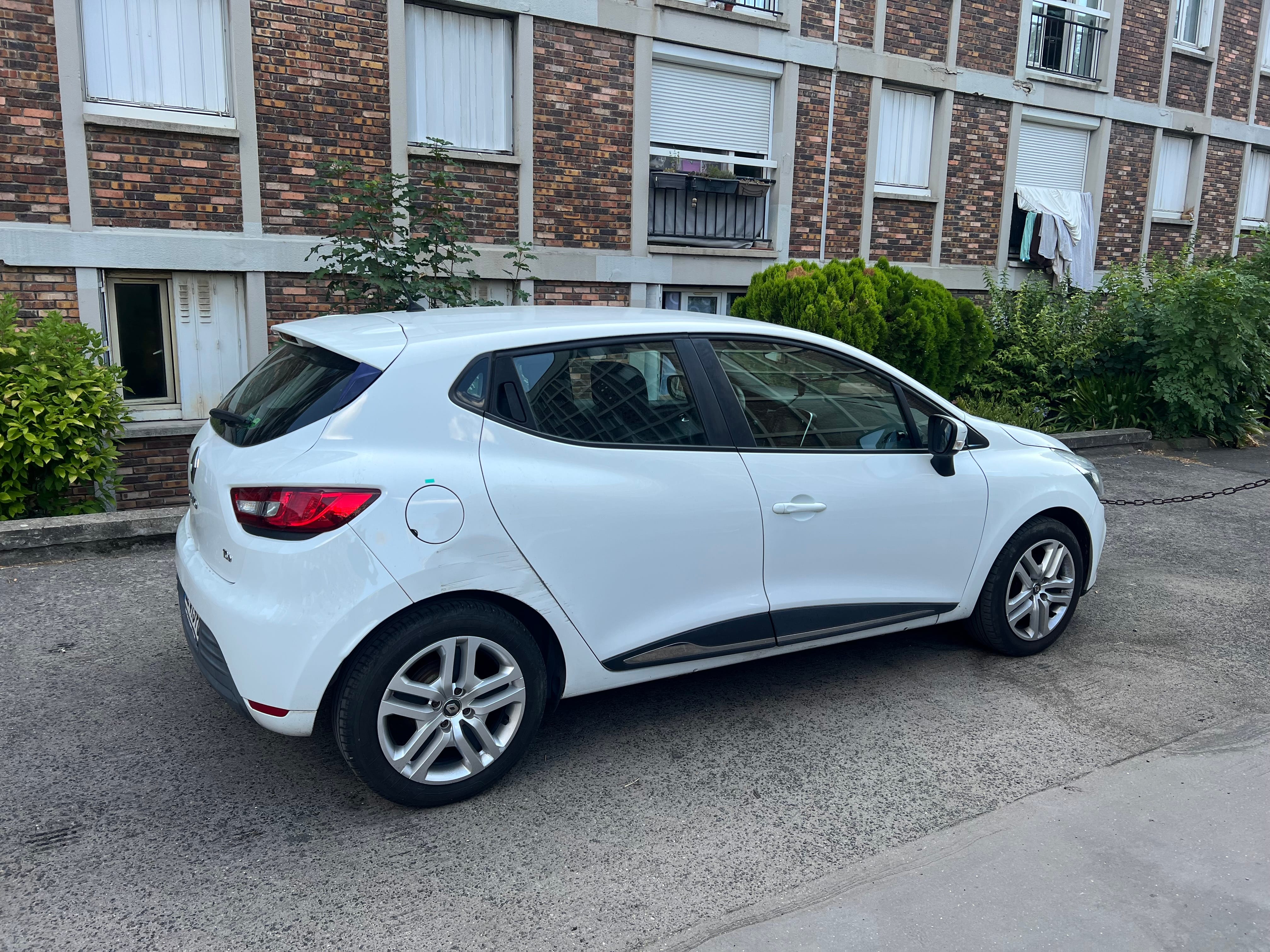 Renault Clio avec Climatisation