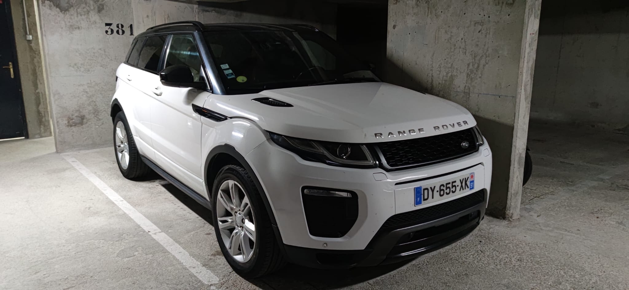 Land-Rover Range Rover Evoque 2.0 180cv avec Entrée audio / iPod