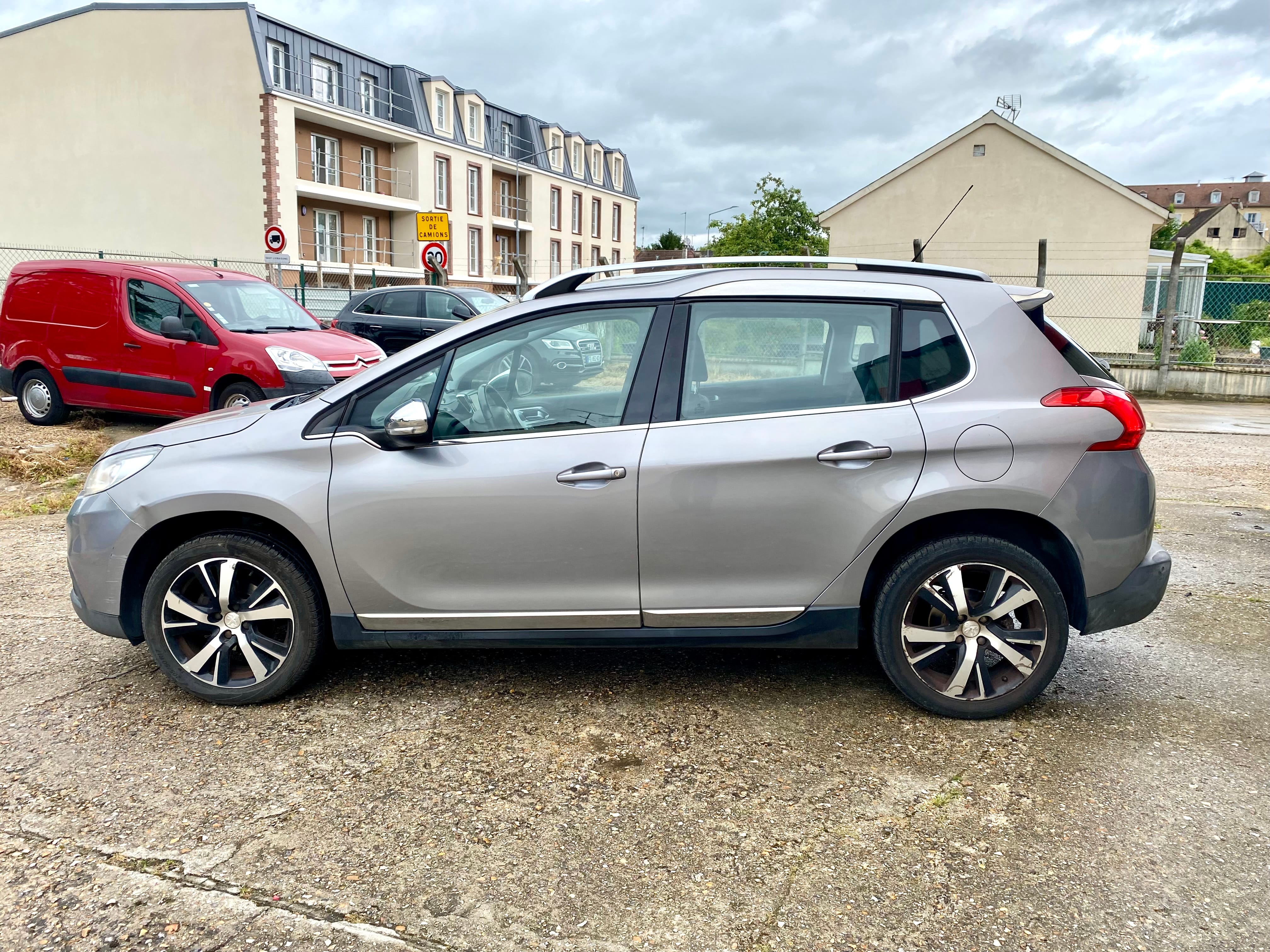 Peugeot 2008 avec Climatisation