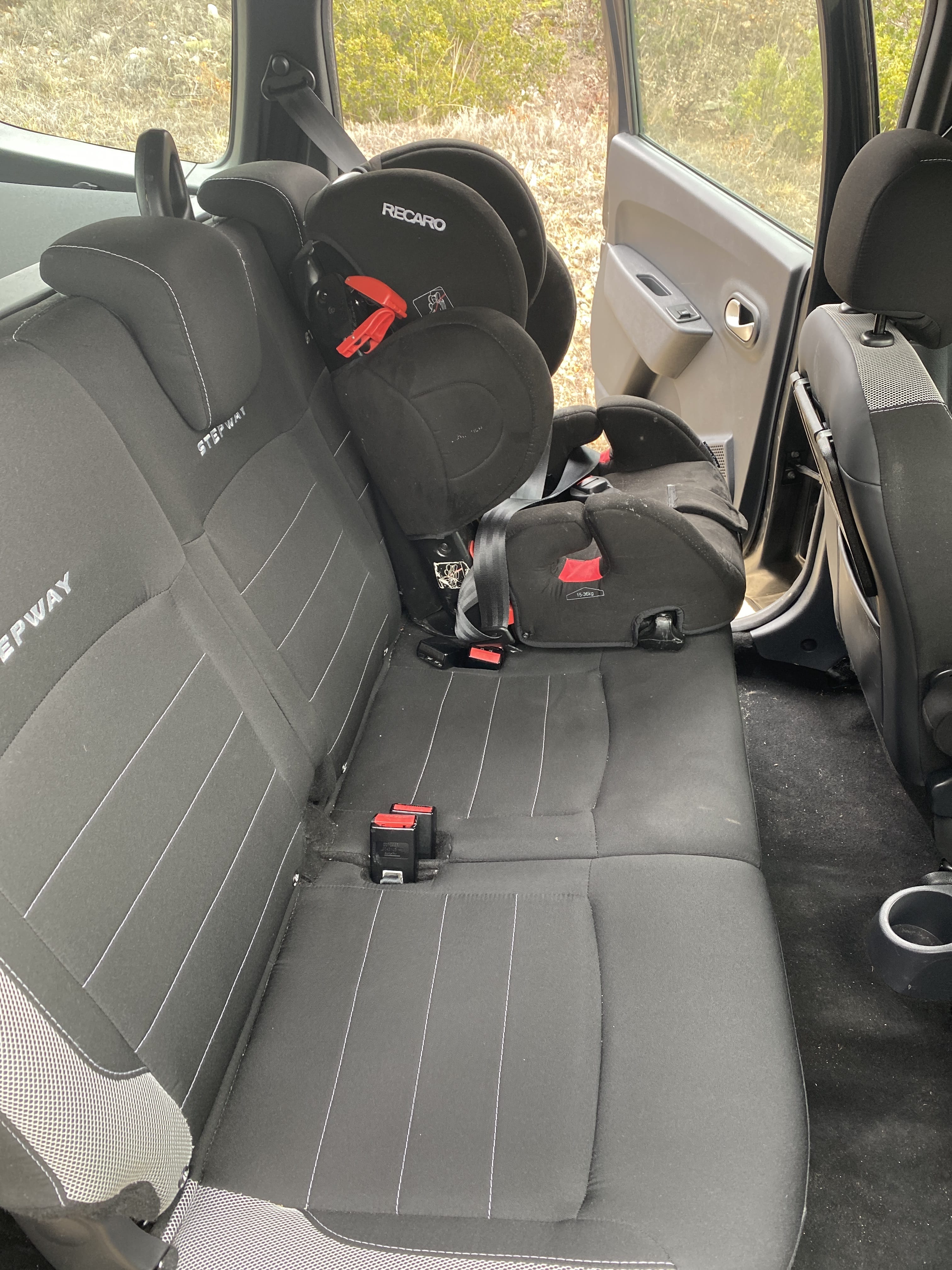 Dacia Lodgy avec Siège bébé