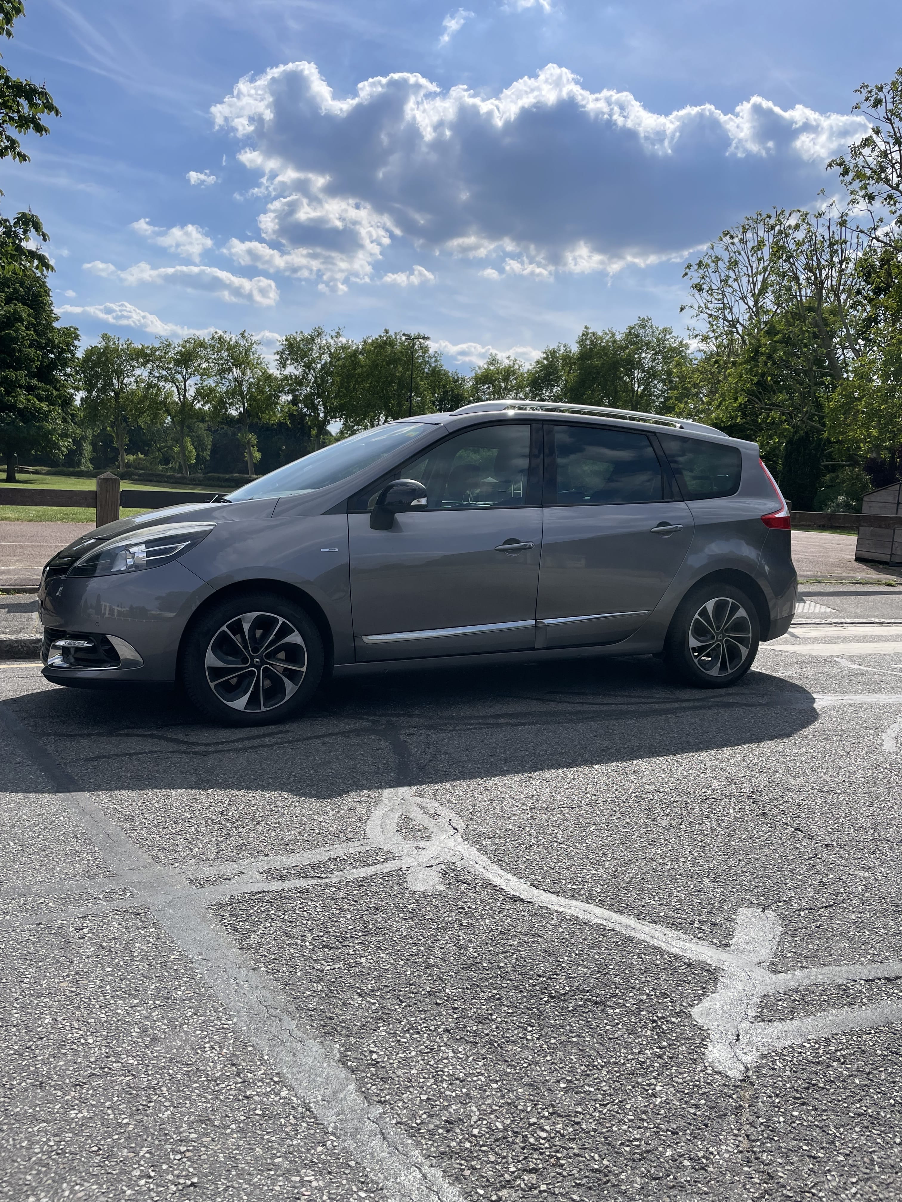 Renault Grand Scenic avec Climatisation