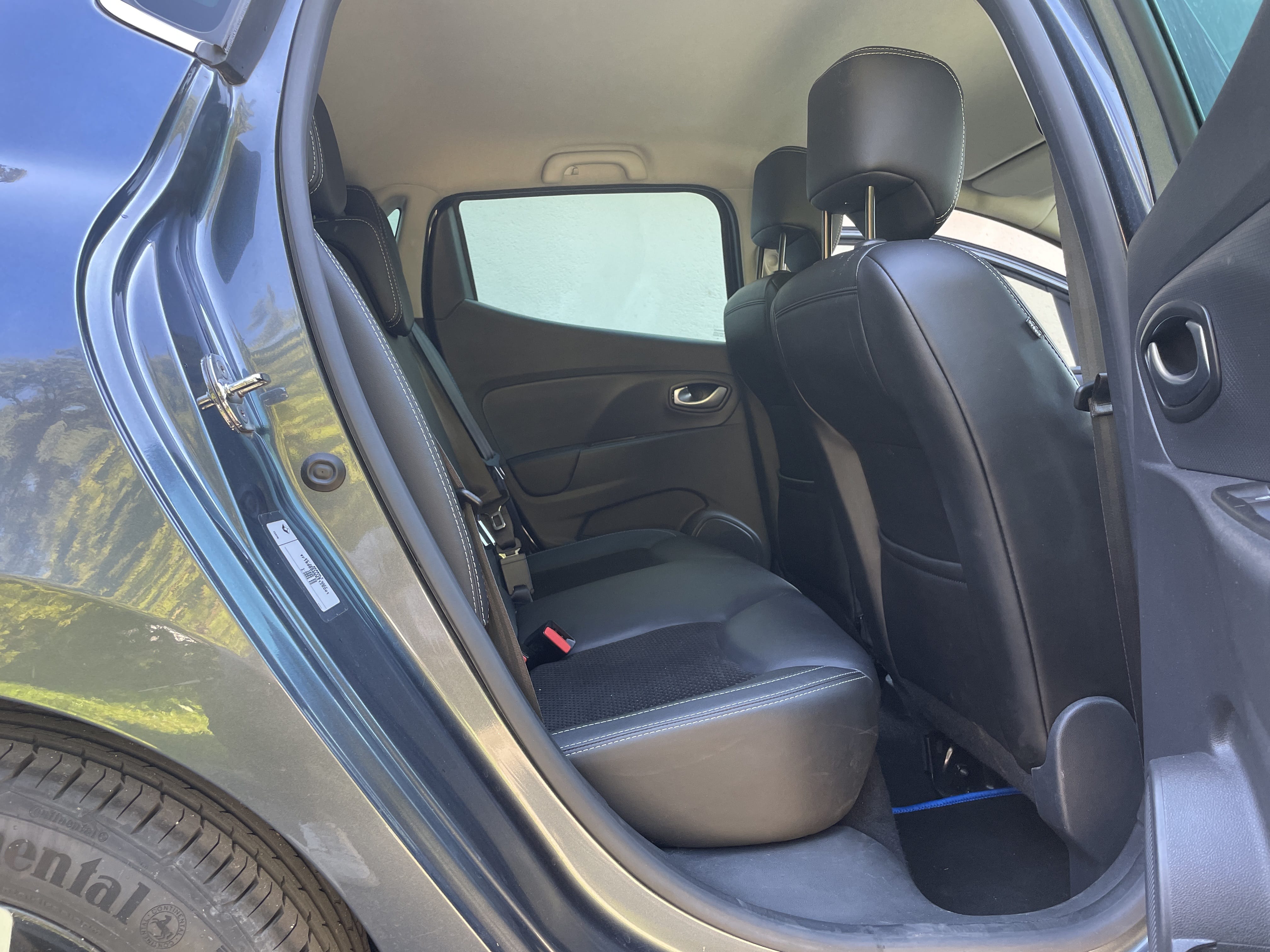 Renault Clio FC491HR avec Siège bébé