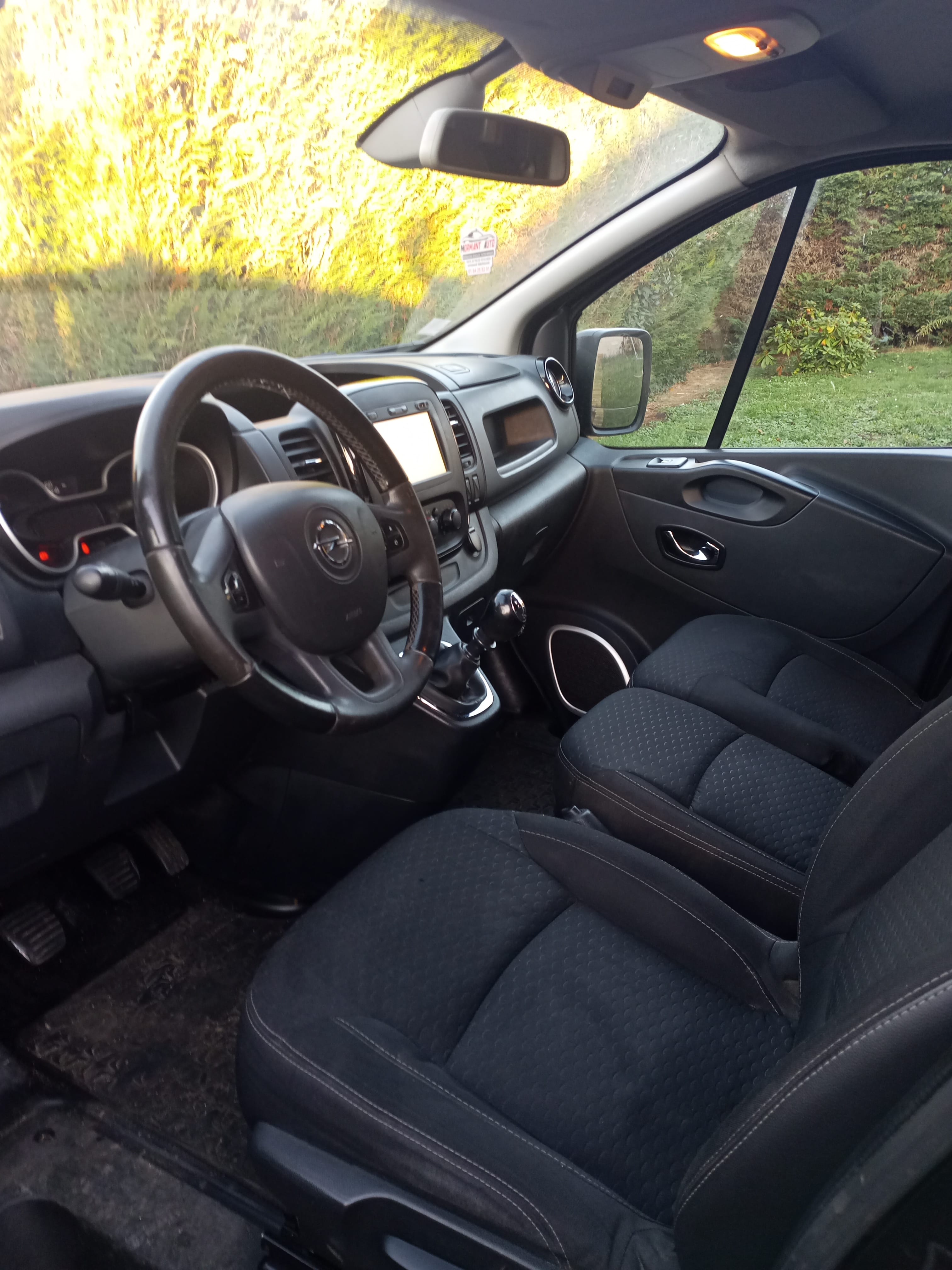 Opel Vivaro 1.6 Cdti 125 Biturbo avec GPS