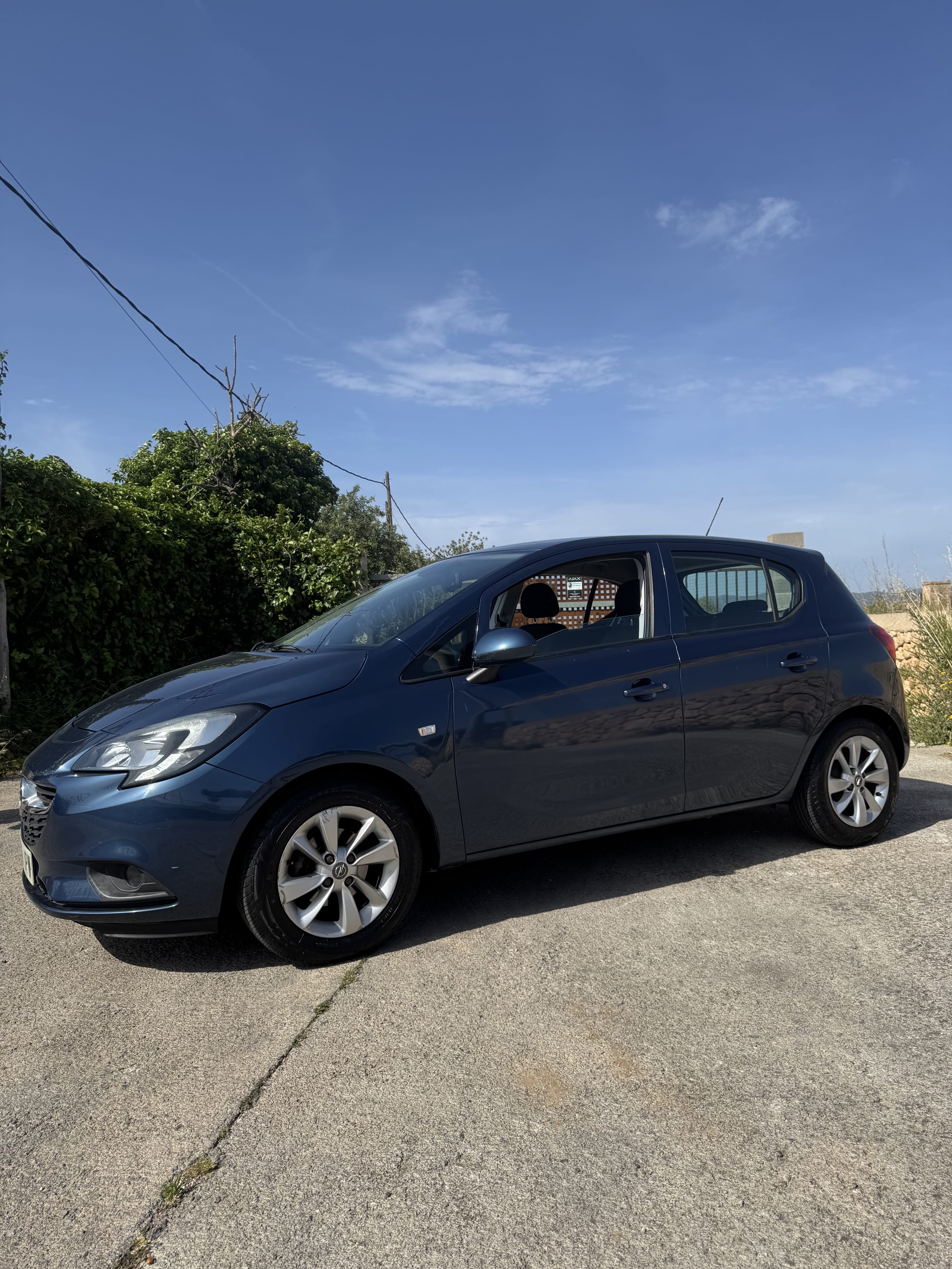 Opel Corsa 1.4 con Aire acondicionado