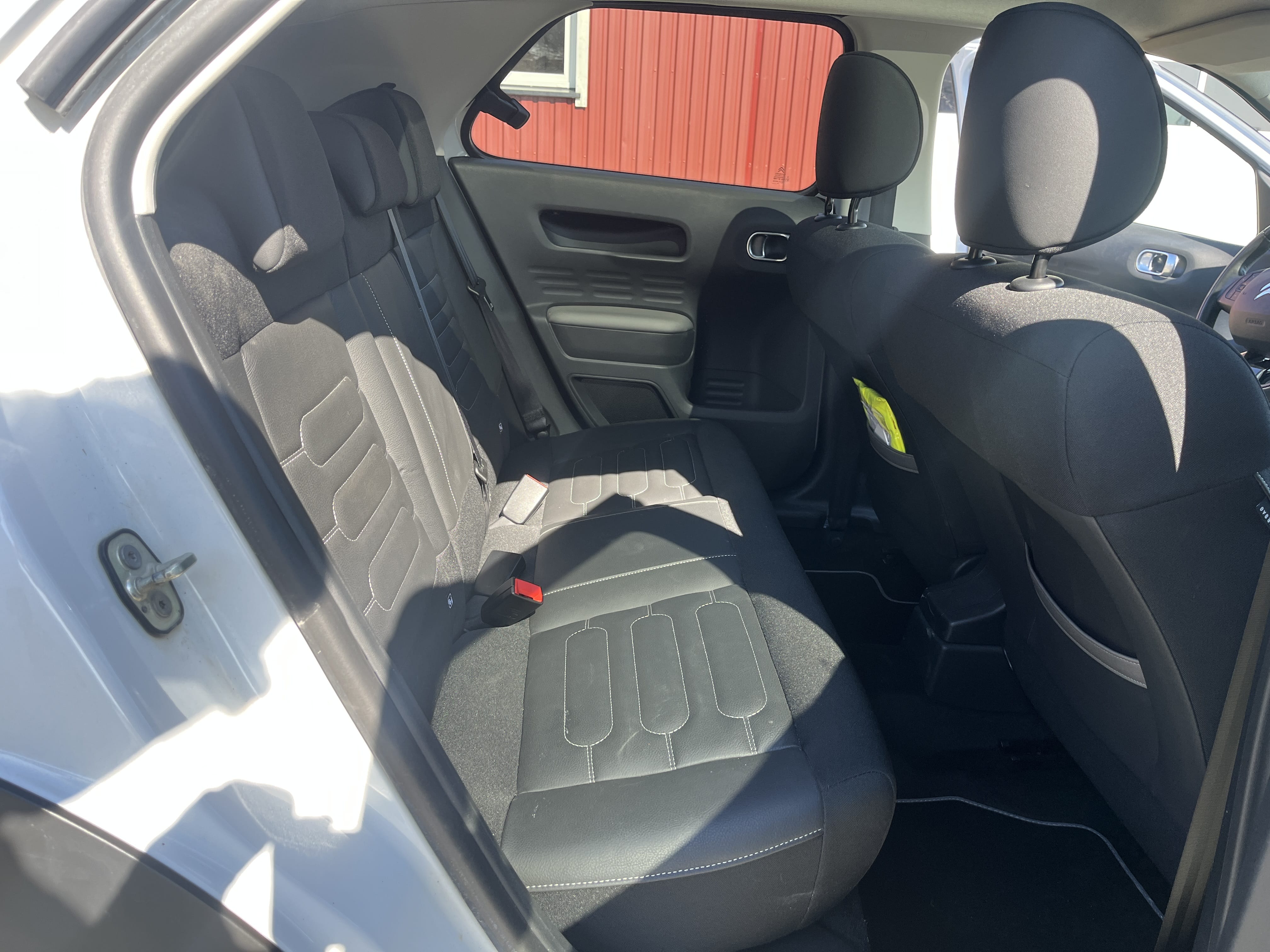 Citroen C4 Cactus (Perfect for Winter & Northern Lights search) met Bluetooth audio