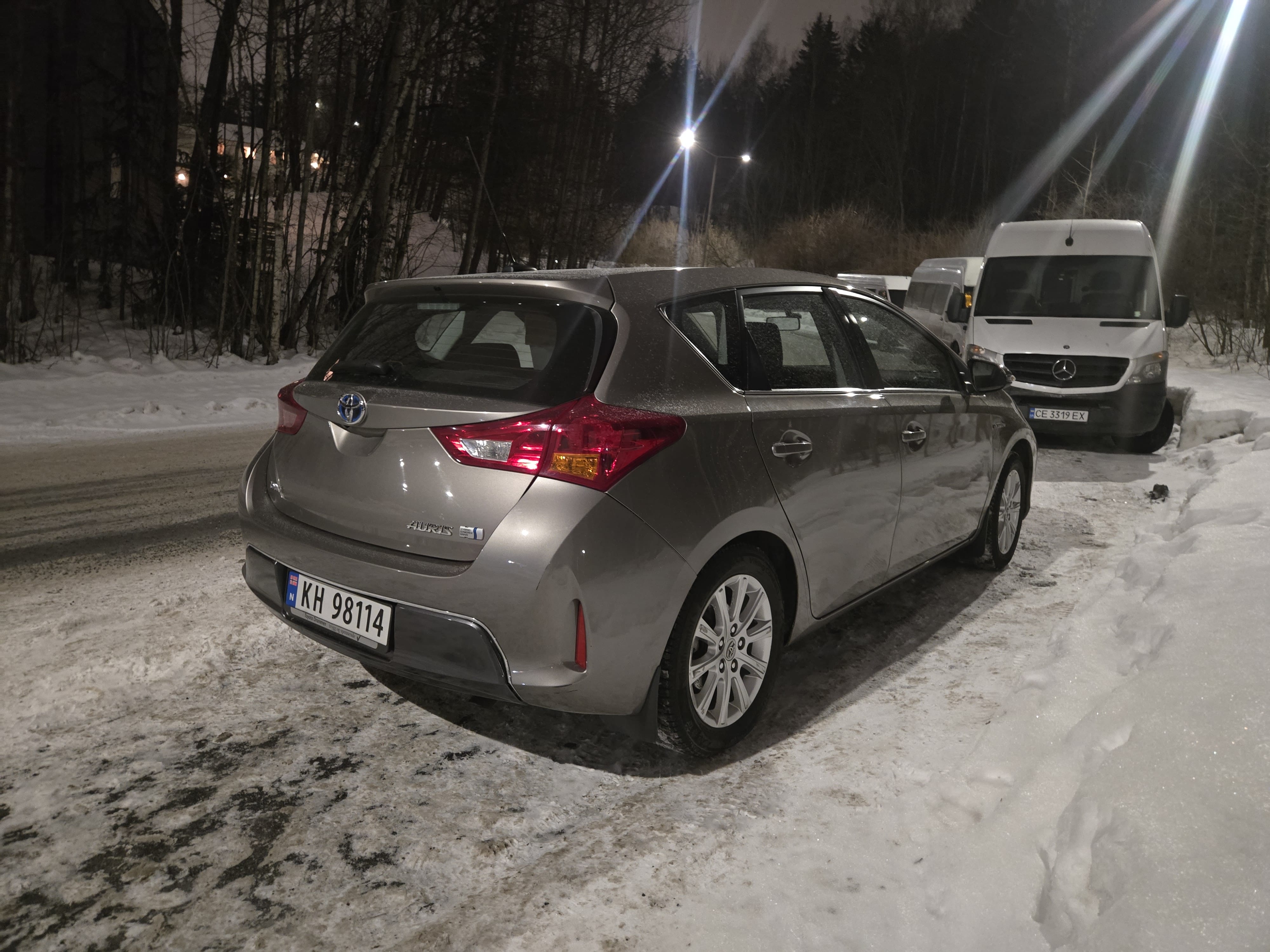 Toyota Auris 1,8 Bensin , Automat gir with GPS