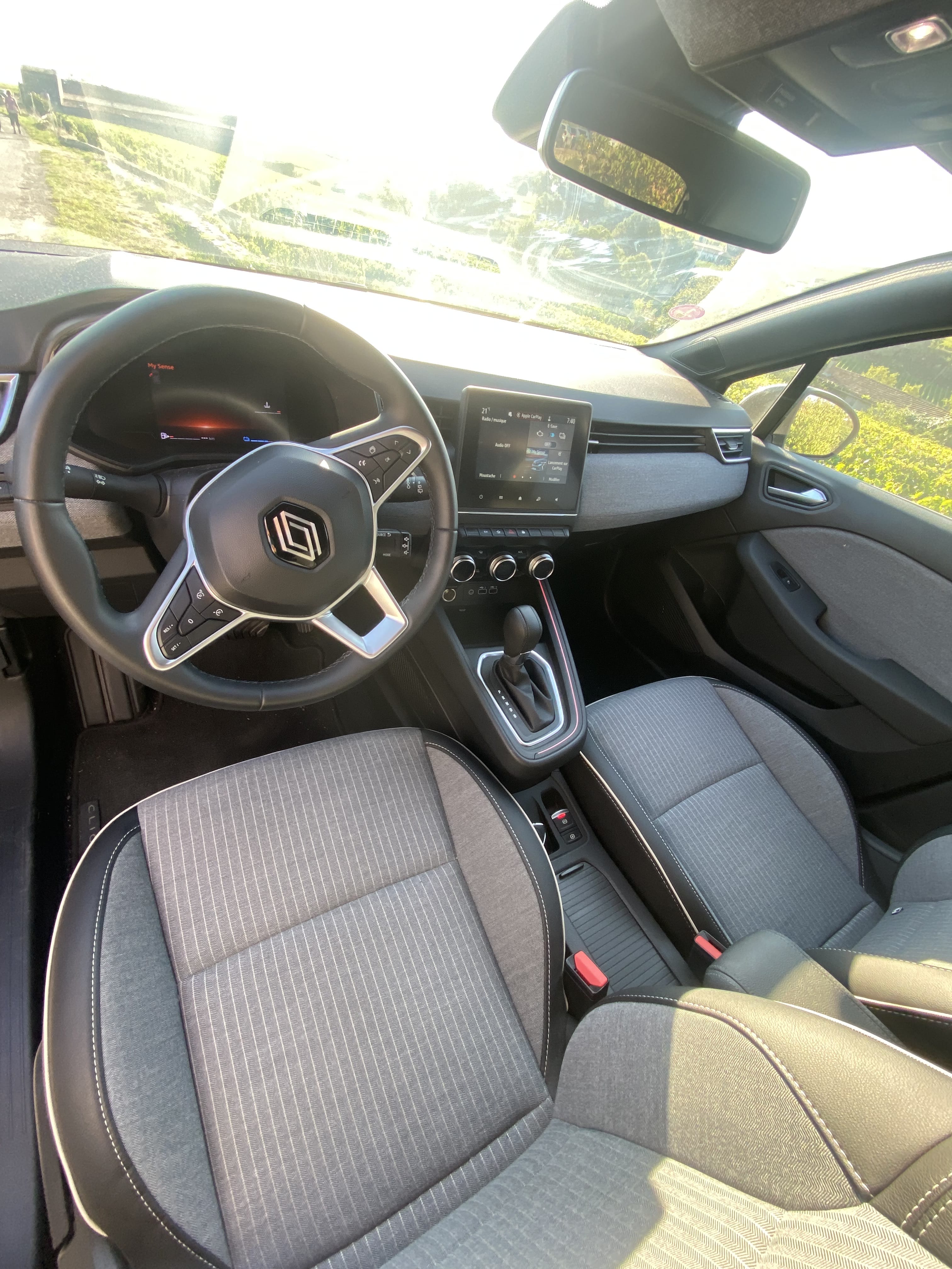Renault Clio E-tech avec Régulateur de vitesse
